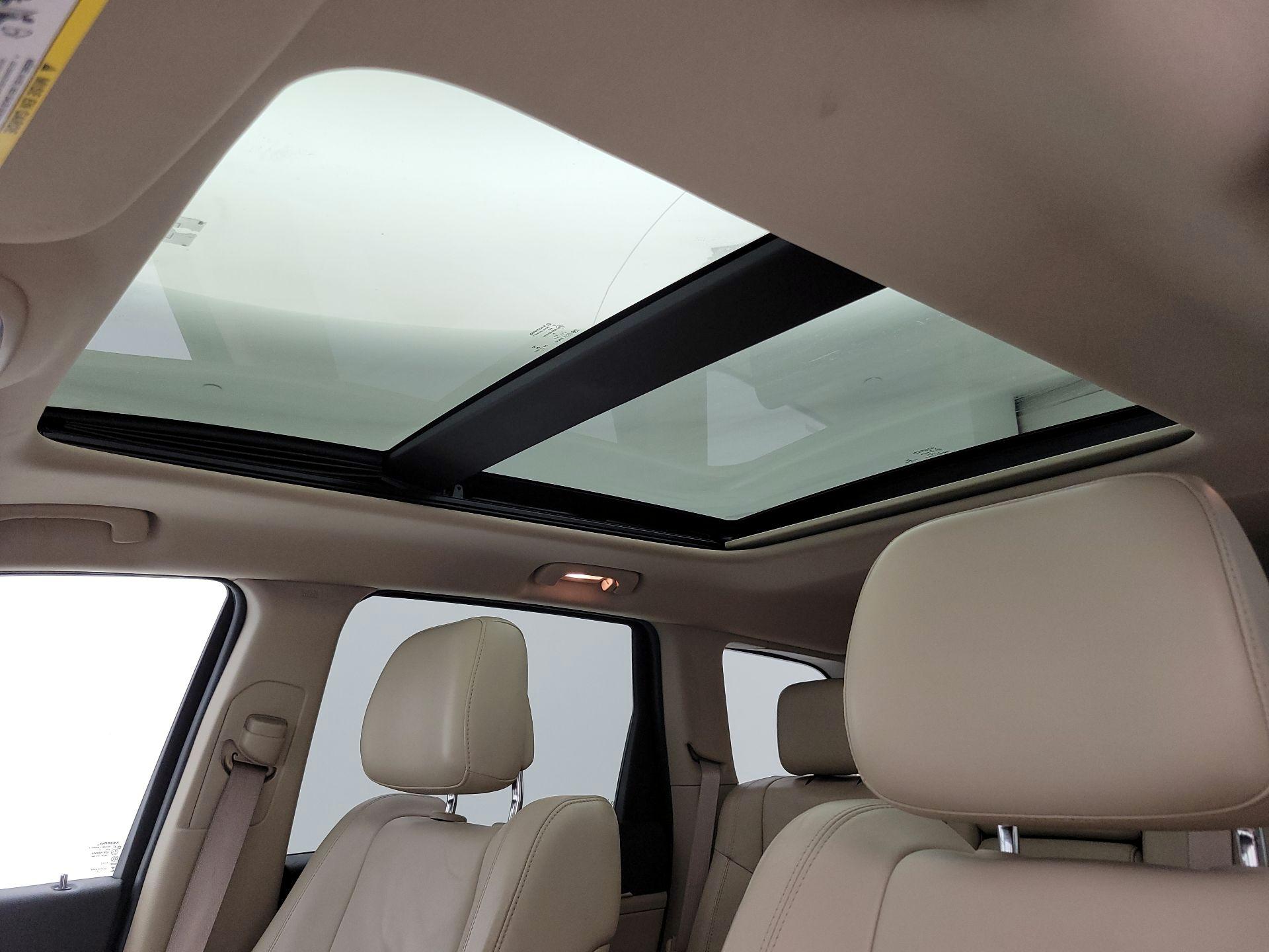 Thumbnail: 2014 Jeep Grand Cherokee - 20