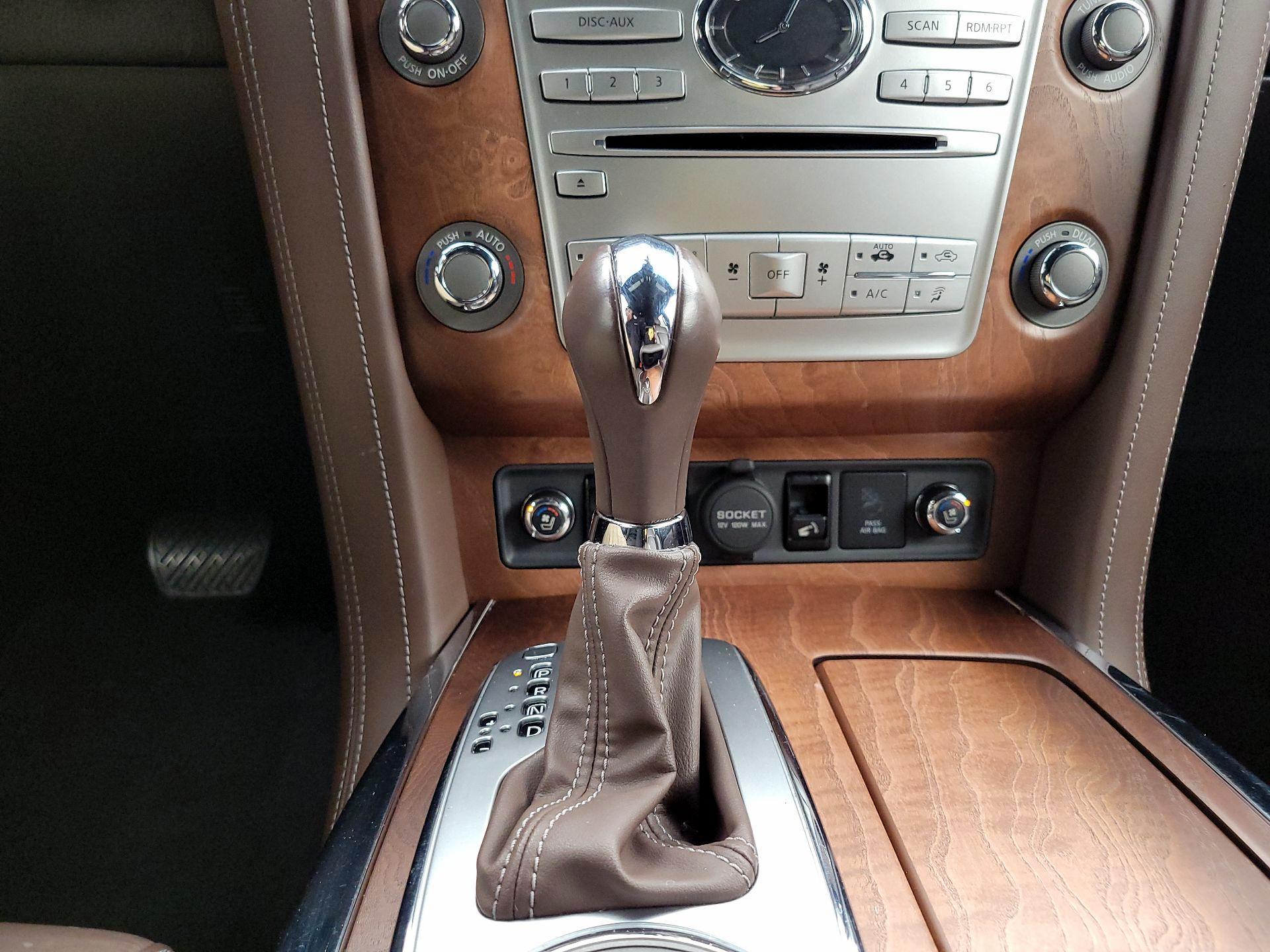 Thumbnail: 2016 INFINITI QX80 - 18