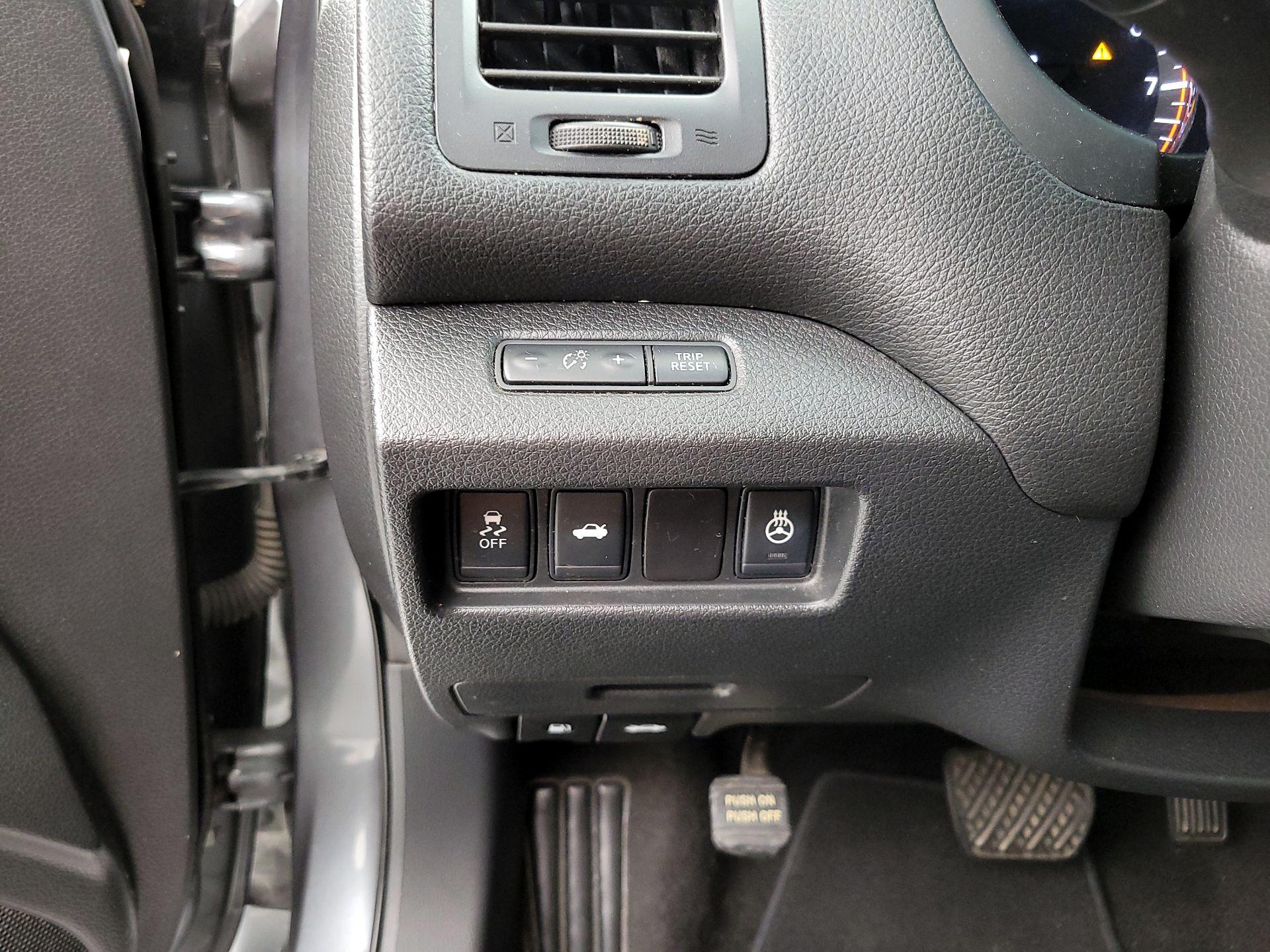 Thumbnail: 2014 Nissan Altima - 13