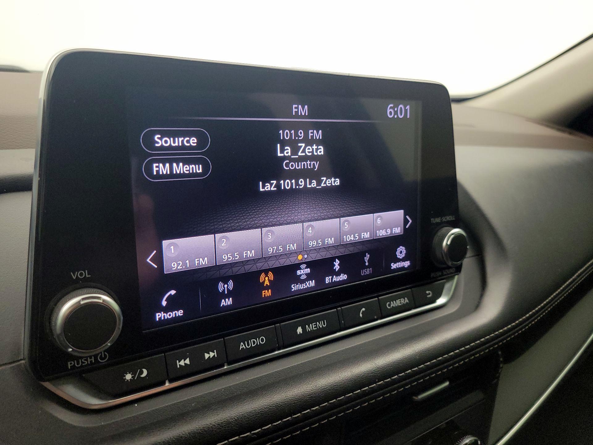 Thumbnail: 2022 Nissan Rogue - 15