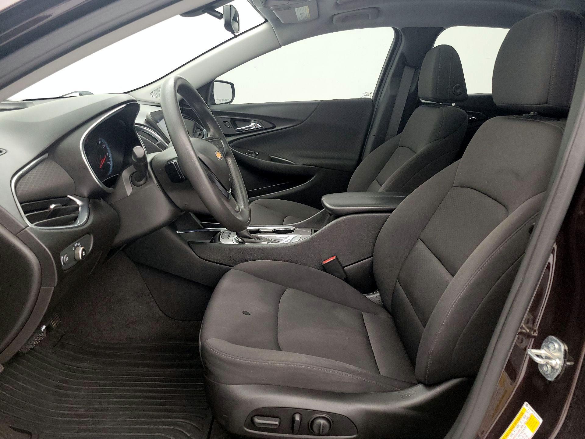 Thumbnail: 2020 Chevrolet Malibu - 11