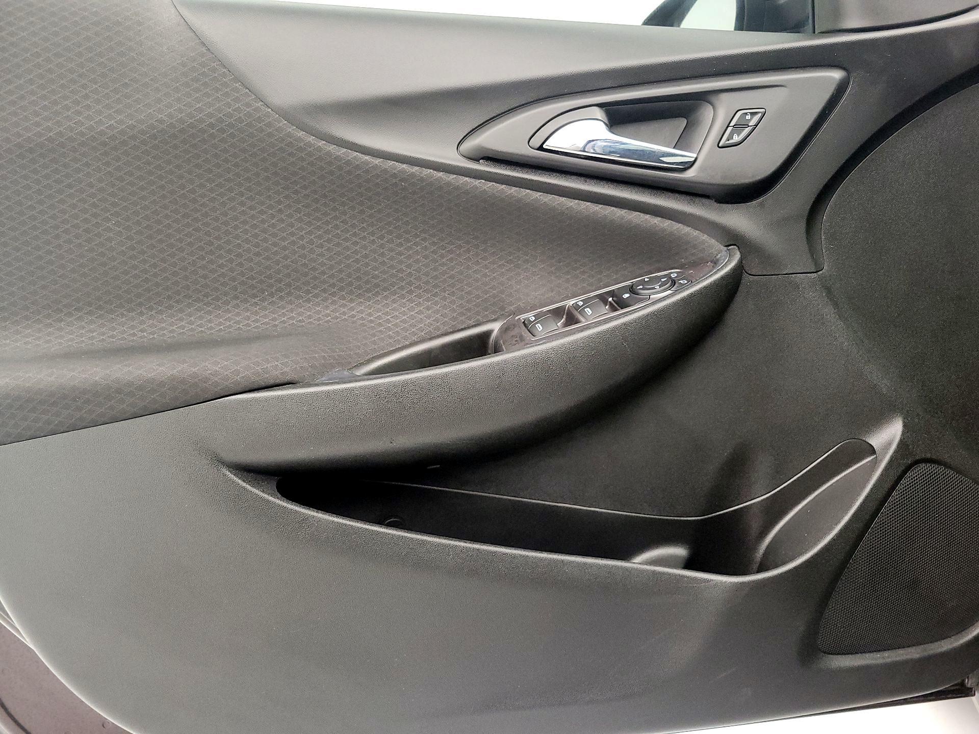 Thumbnail: 2020 Chevrolet Malibu - 12