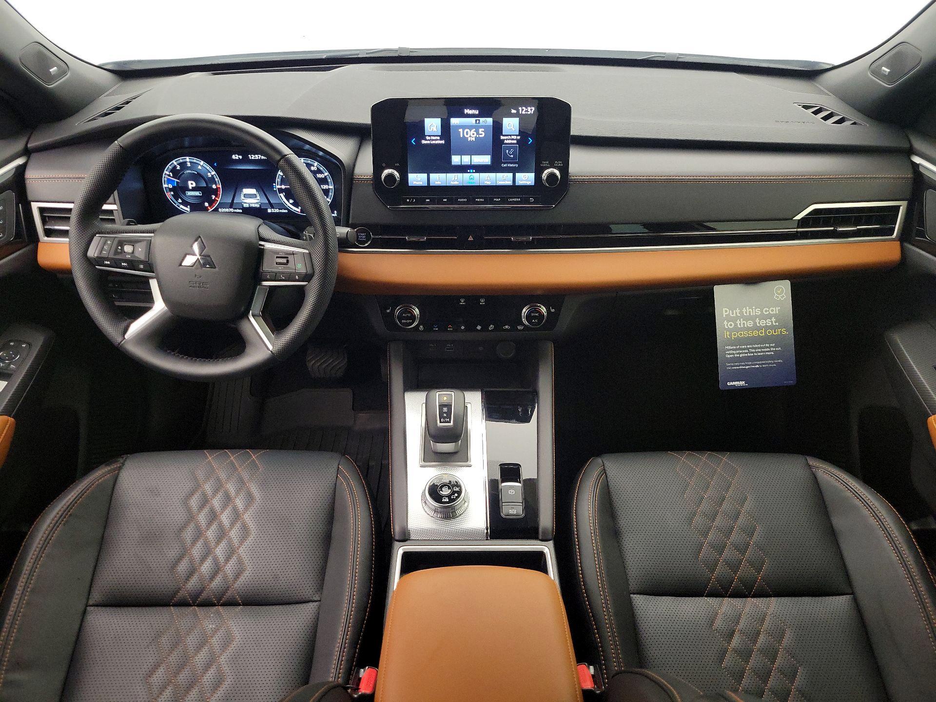 Thumbnail: 2023 Mitsubishi Outlander - 9