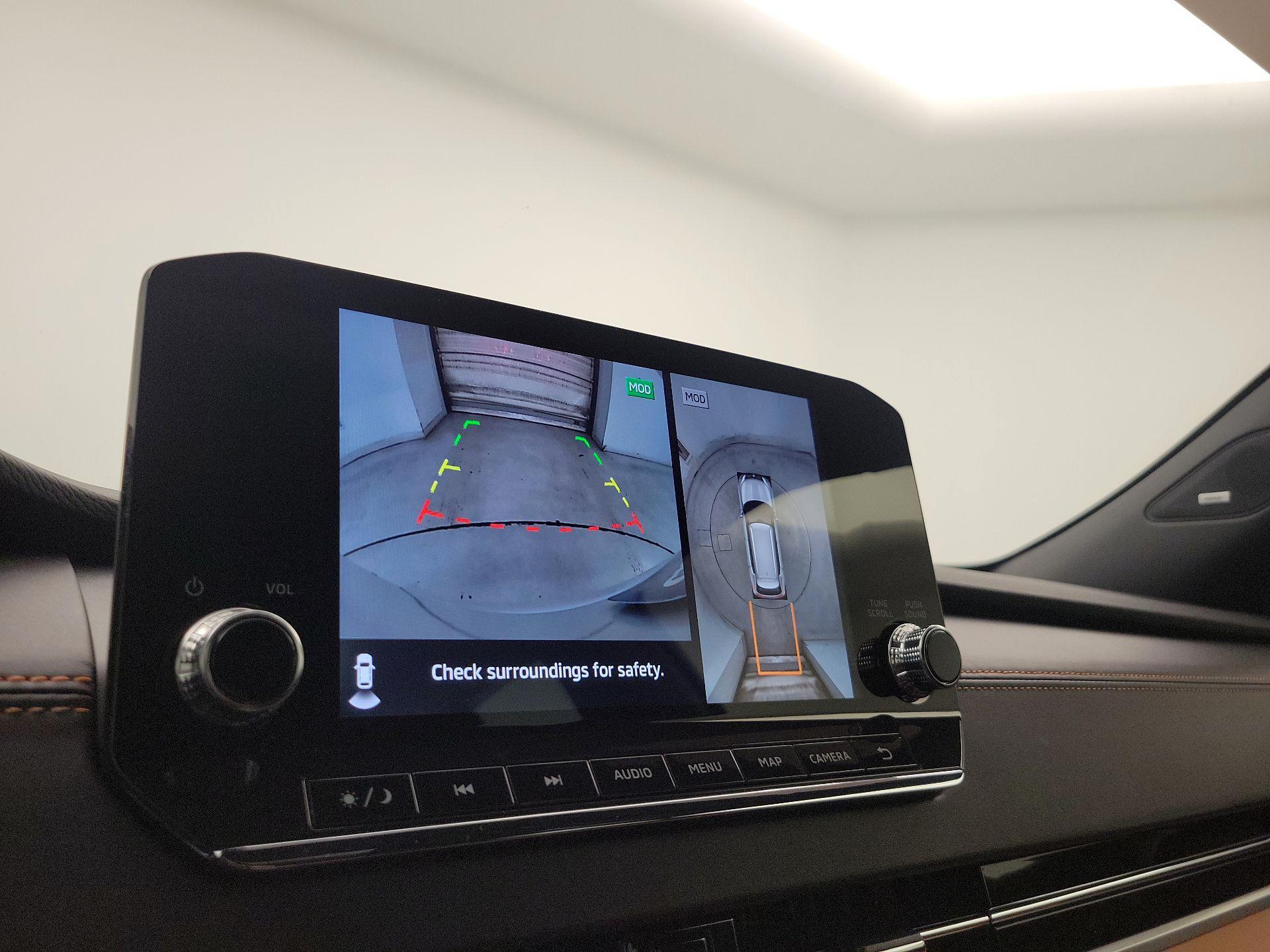 Thumbnail: 2023 Mitsubishi Outlander - 15