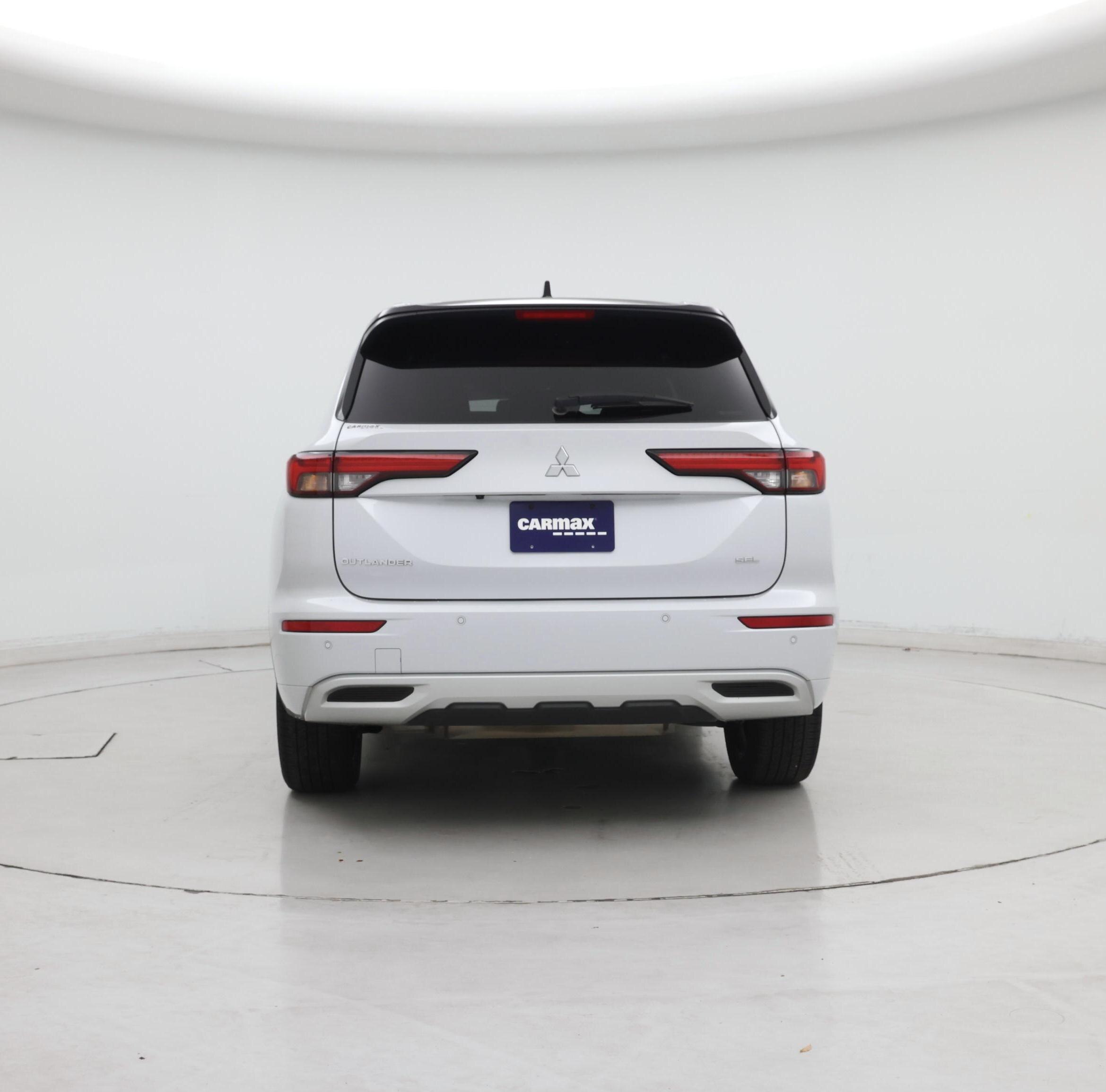 Thumbnail: 2023 Mitsubishi Outlander - 6