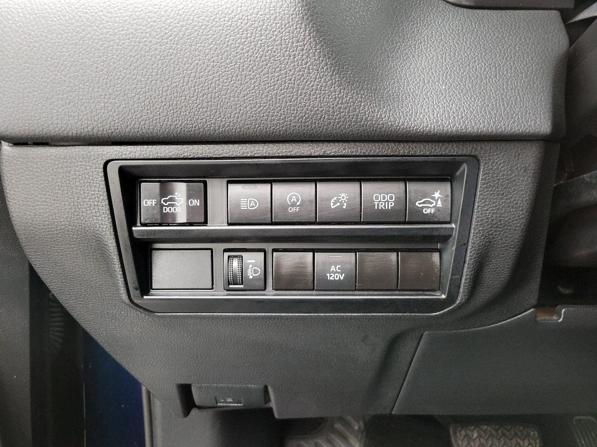 Thumbnail: 2024 Toyota Tundra - 13