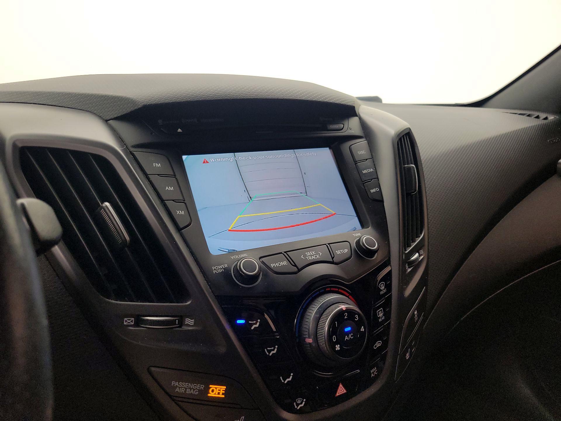 Thumbnail: 2016 Hyundai Veloster - 14