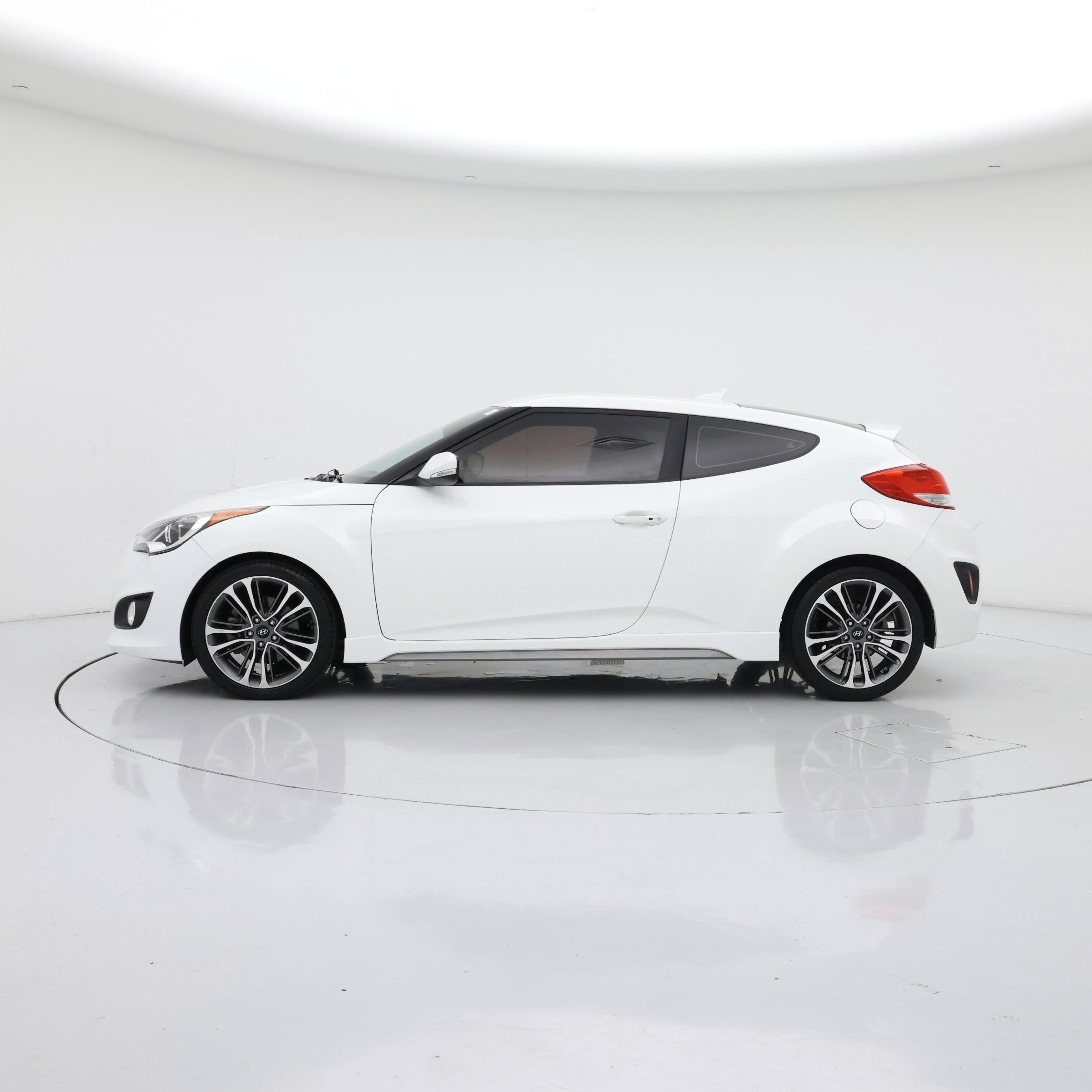Thumbnail: 2016 Hyundai Veloster - 3