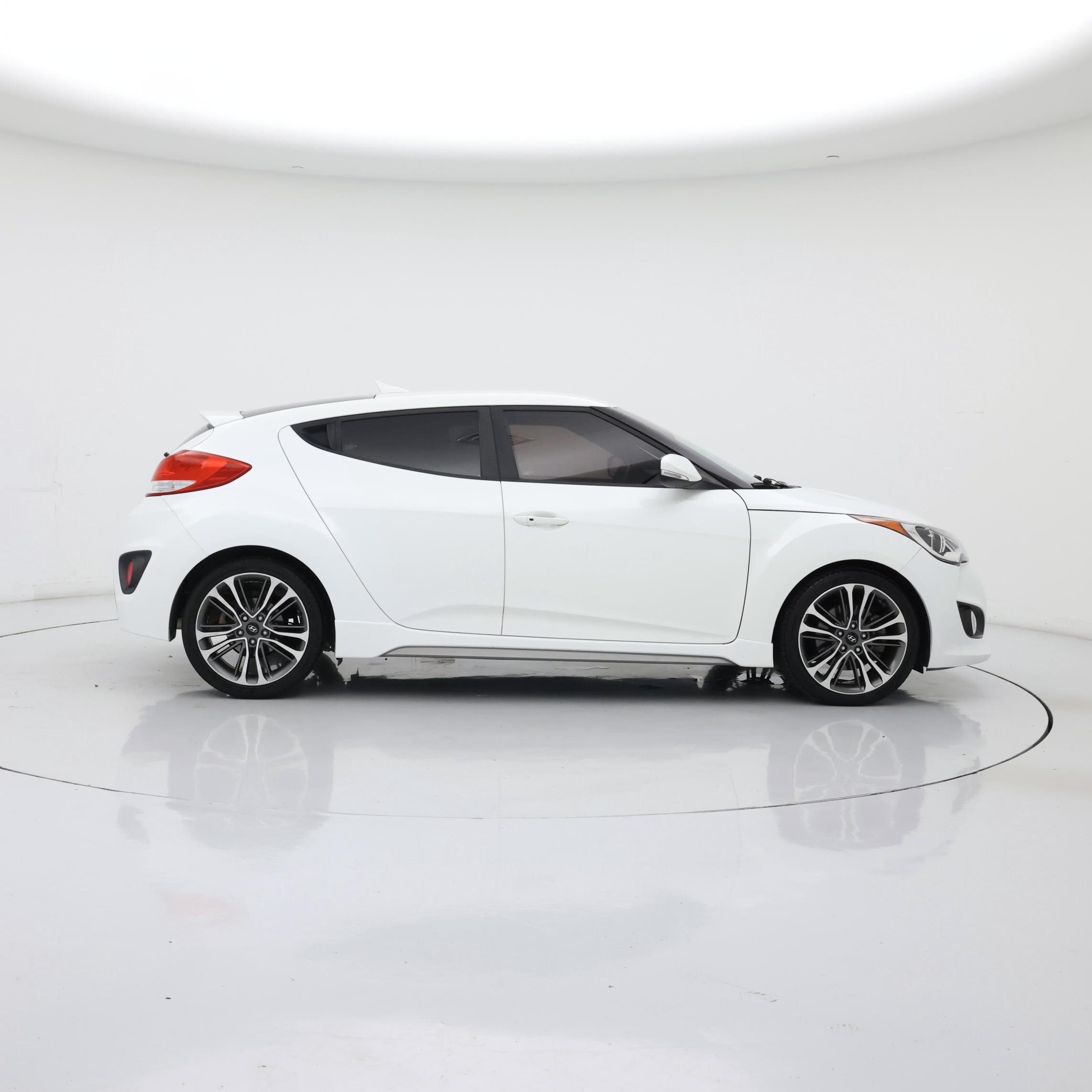 Thumbnail: 2016 Hyundai Veloster - 7