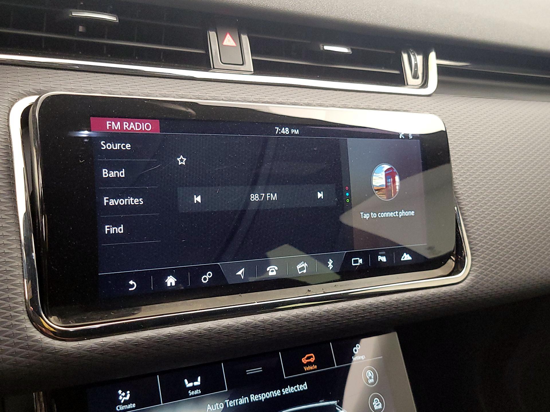 Thumbnail: 2020 Land Rover Range Rover Evoque - 15