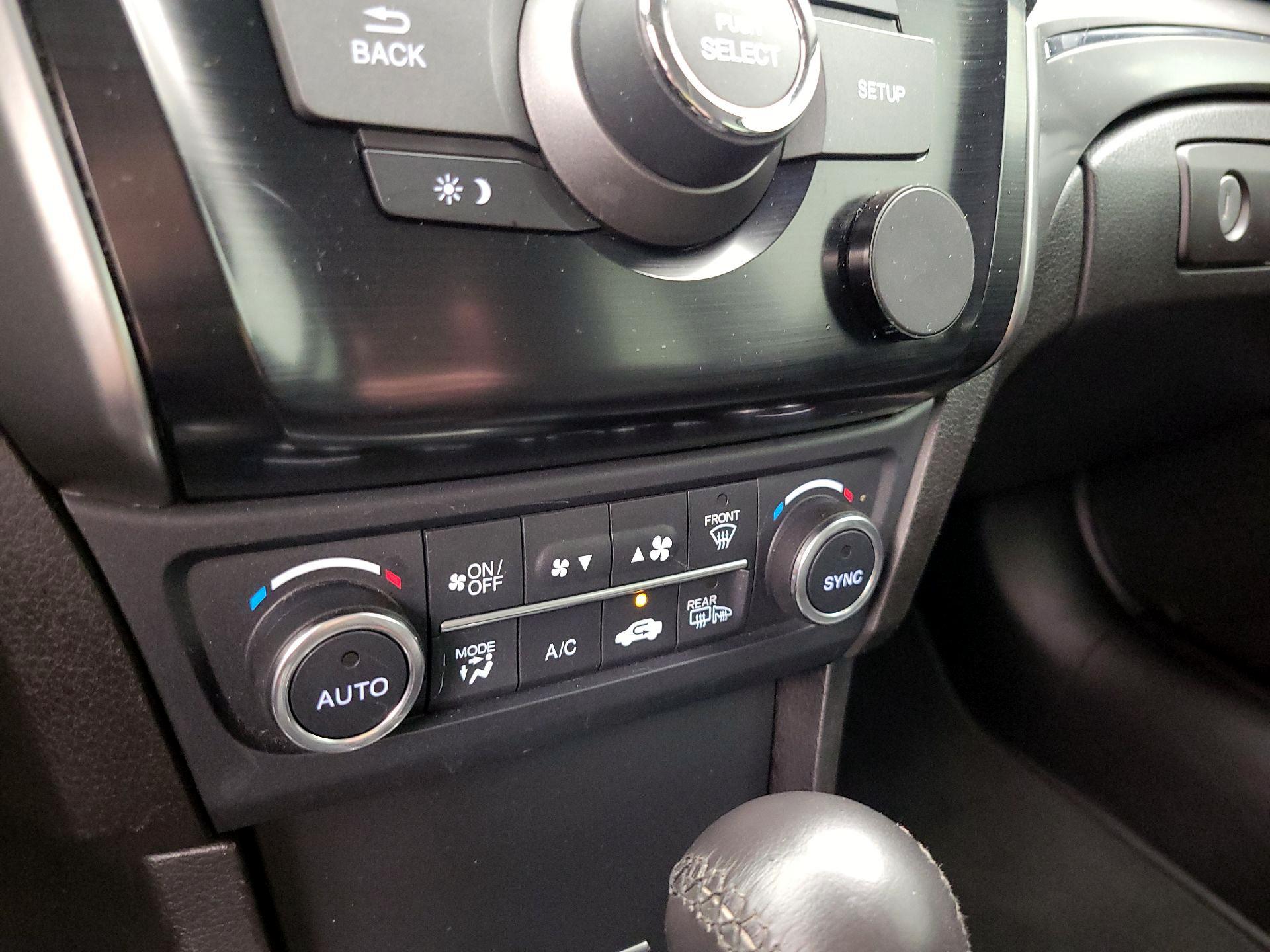 Thumbnail: 2021 Acura ILX - 16