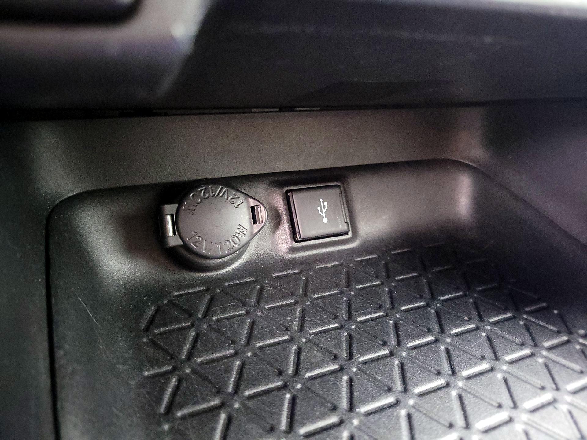 Thumbnail: 2020 Toyota RAV4 - 18