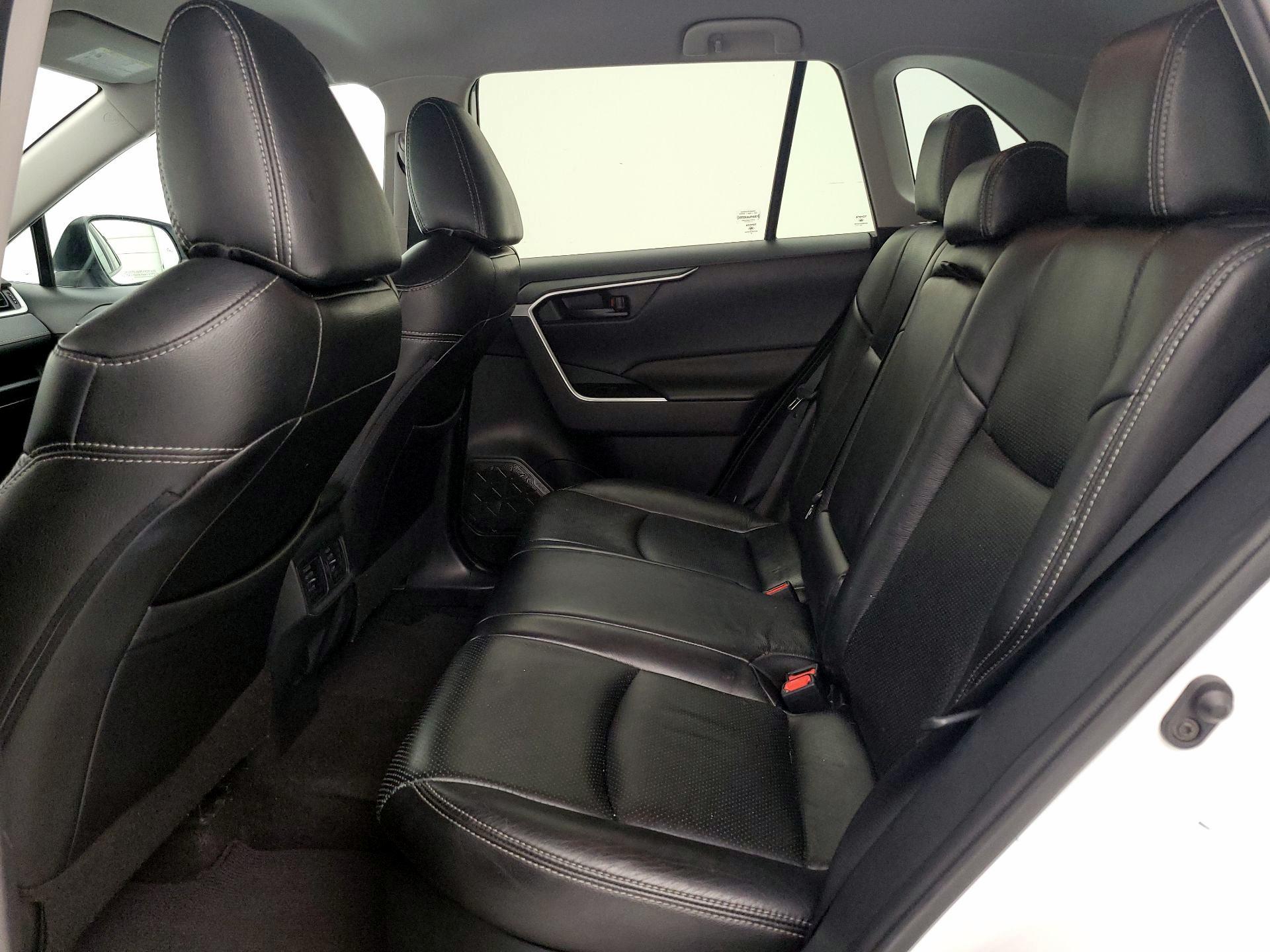 Thumbnail: 2020 Toyota RAV4 - 19