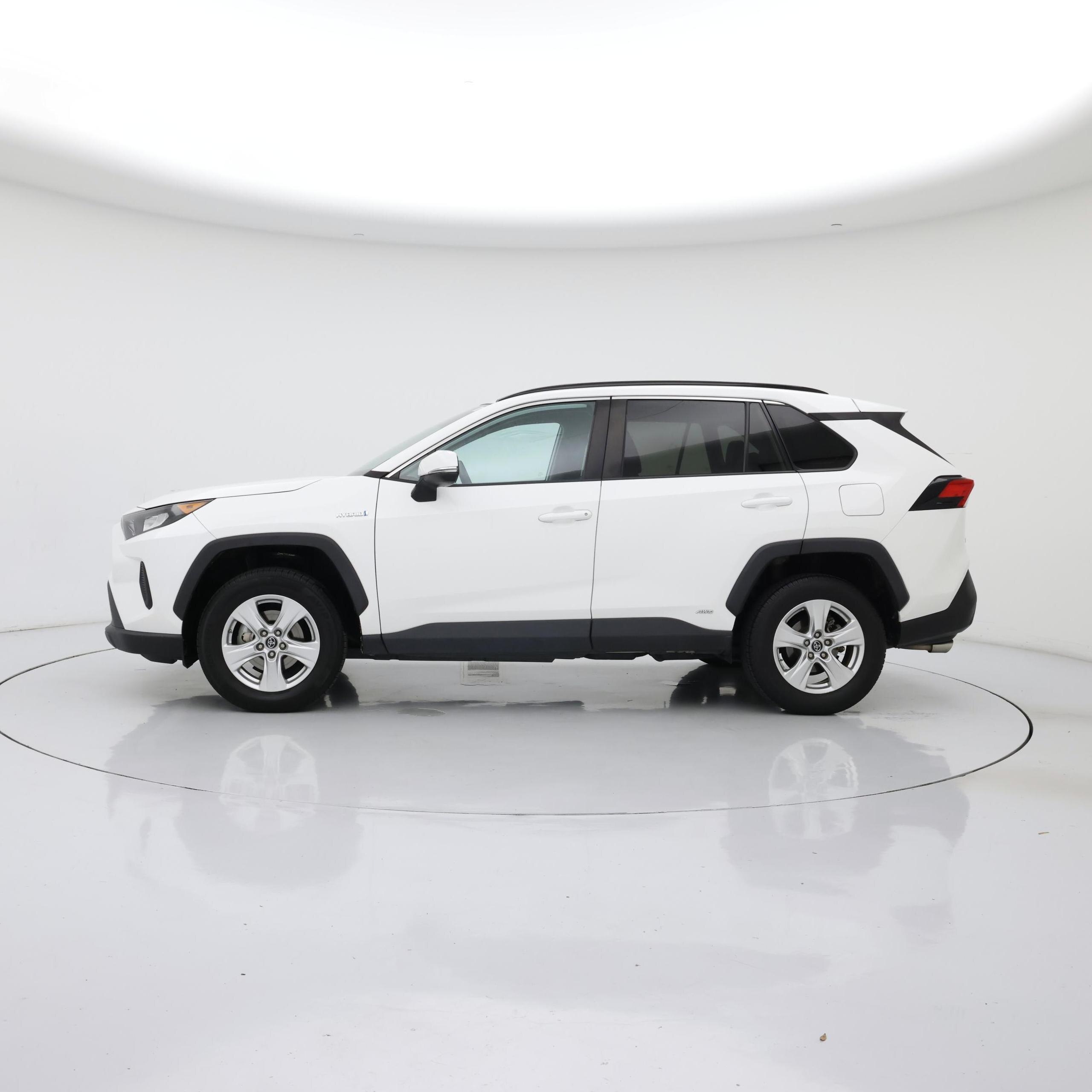 Thumbnail: 2020 Toyota RAV4 - 3