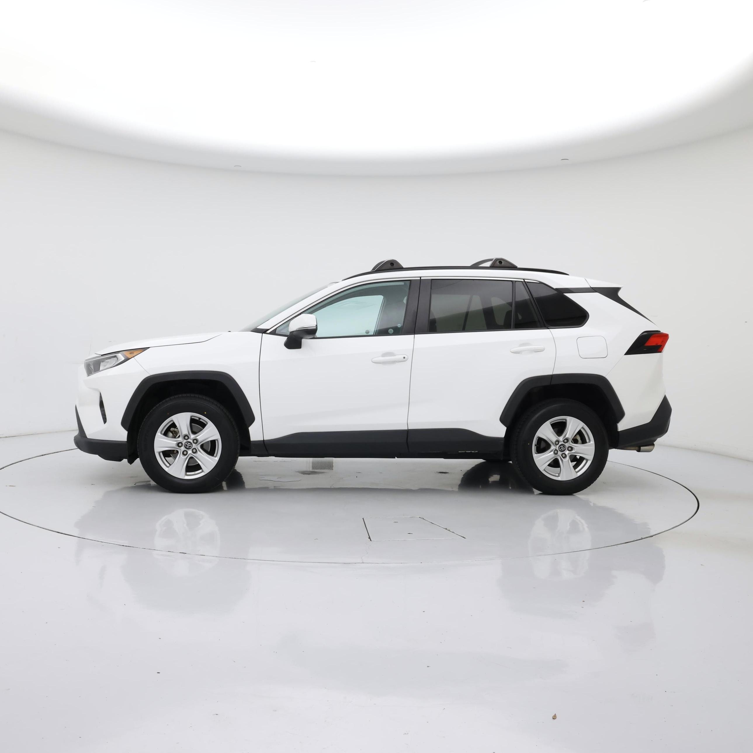 Thumbnail: 2020 Toyota RAV4 - 3