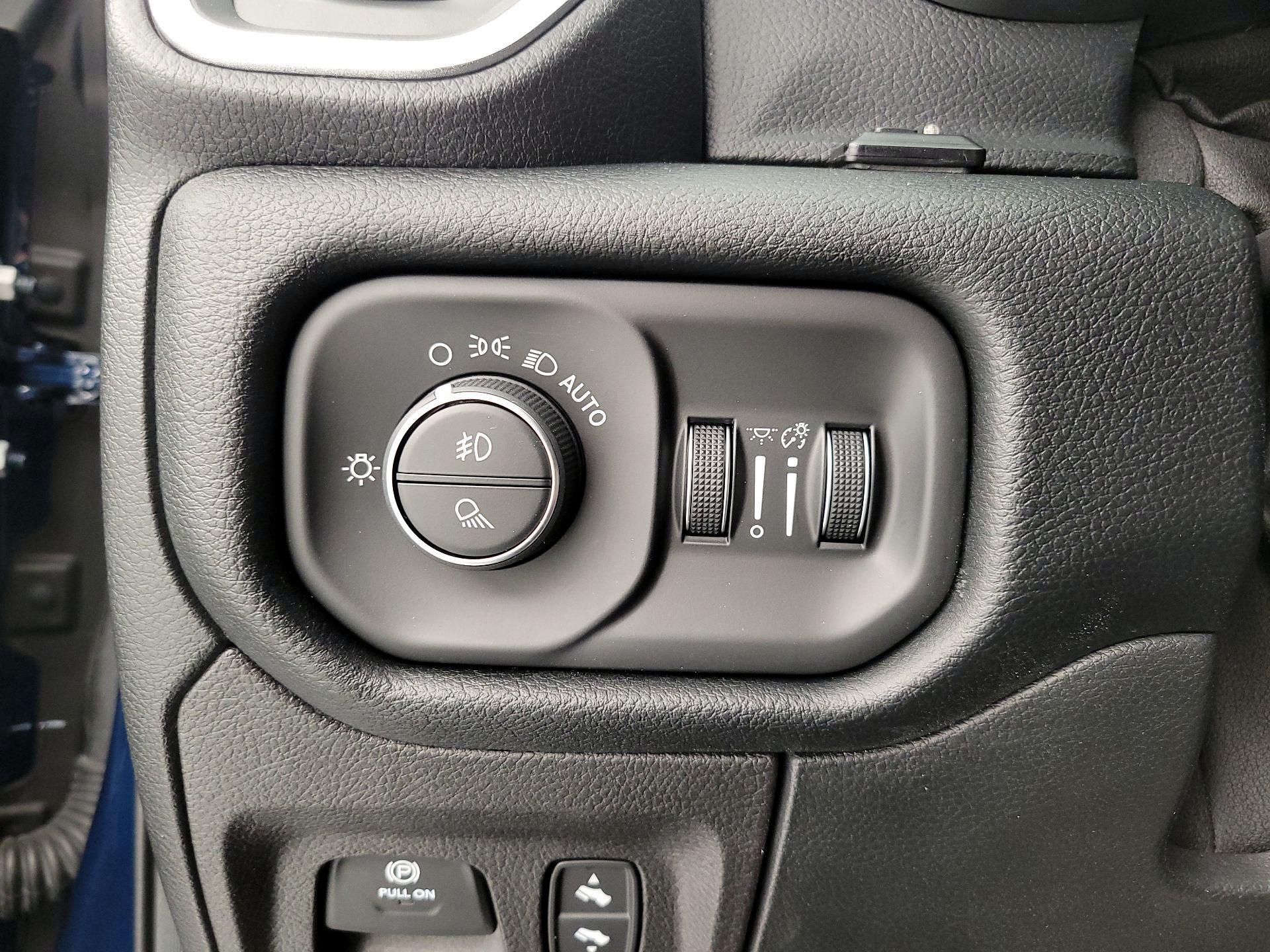 Thumbnail: 2021 RAM 1500 - 13