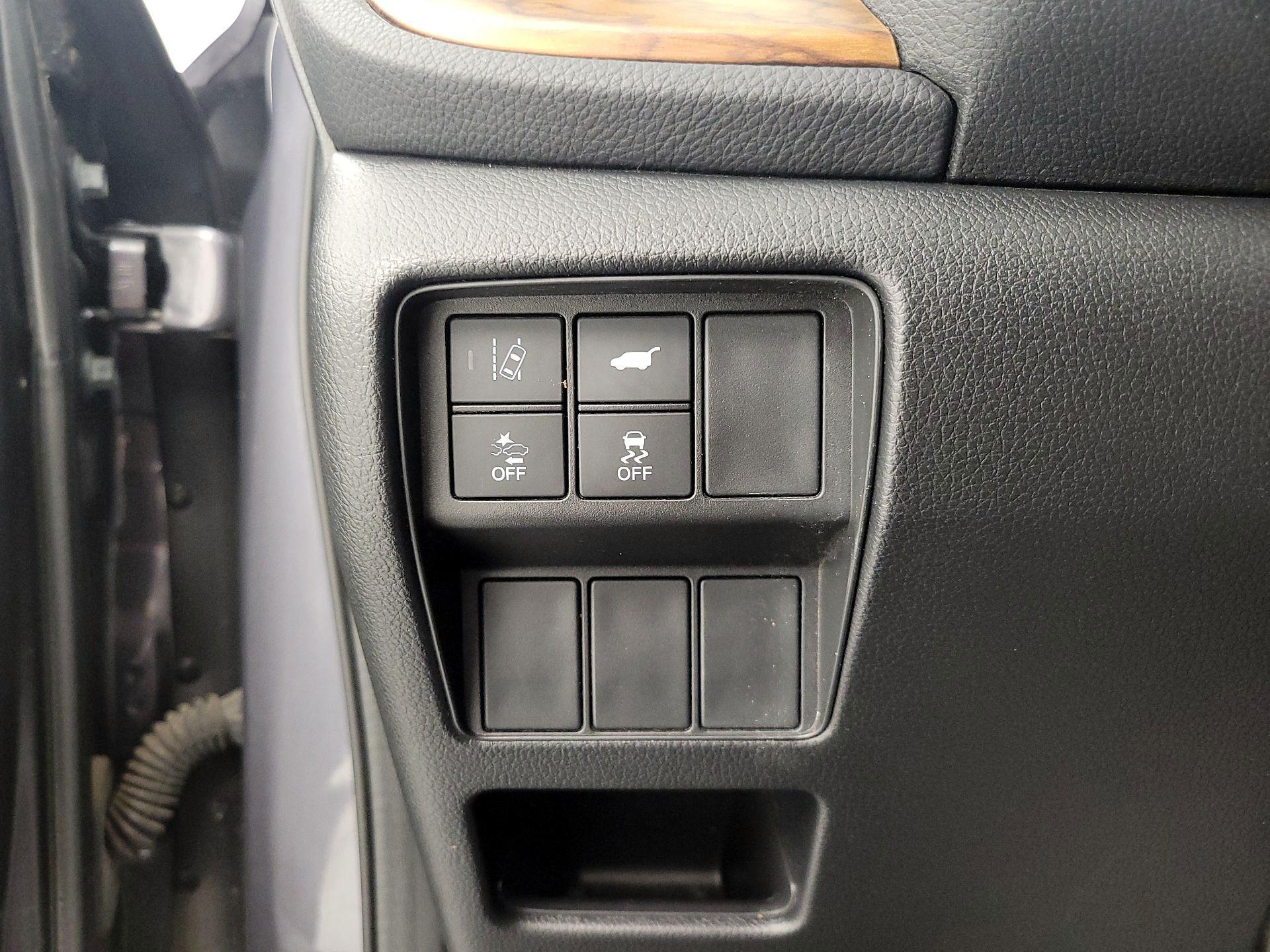 Thumbnail: 2017 Honda CR-V - 13