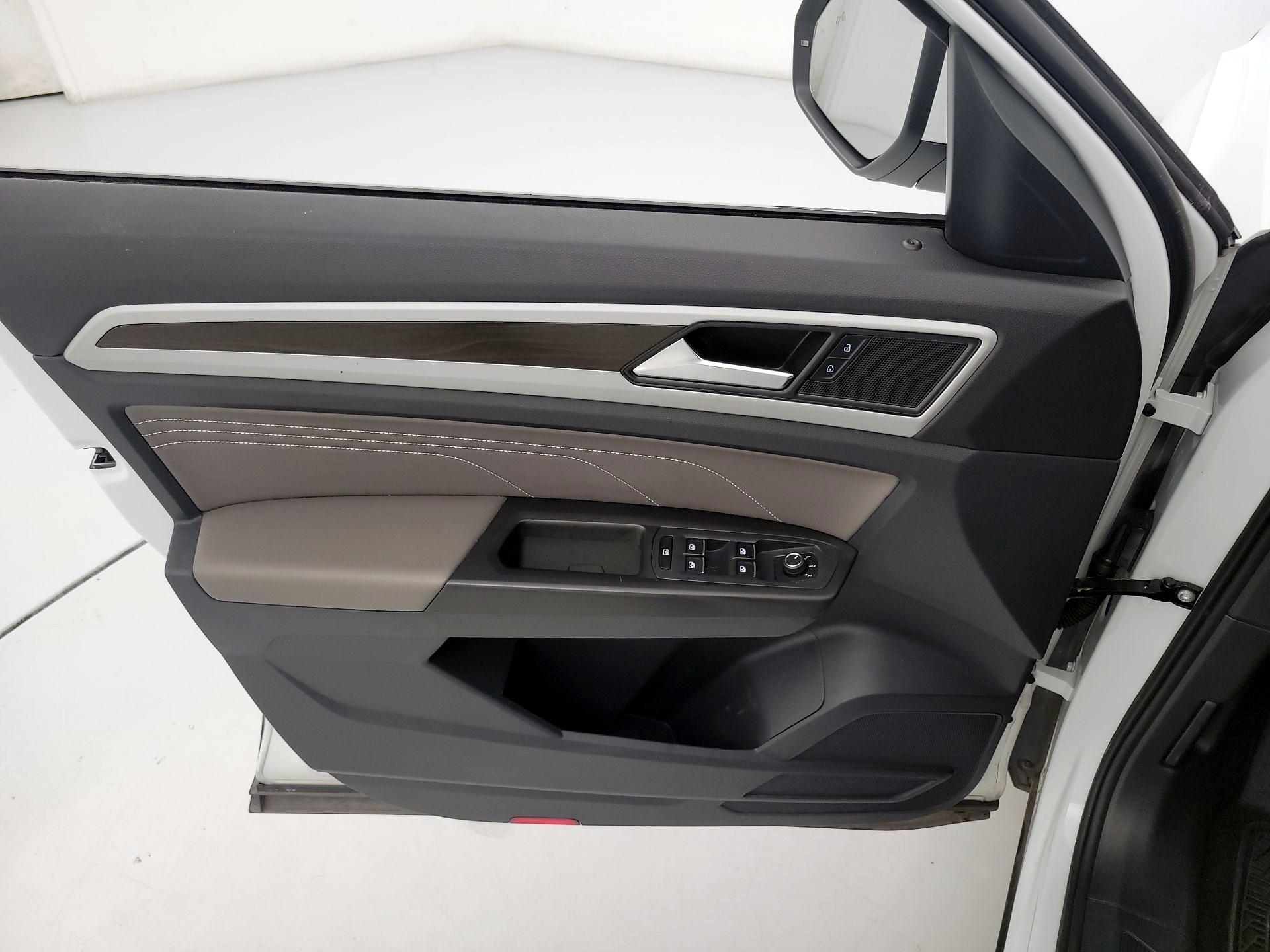 Thumbnail: 2022 Volkswagen Atlas - 12