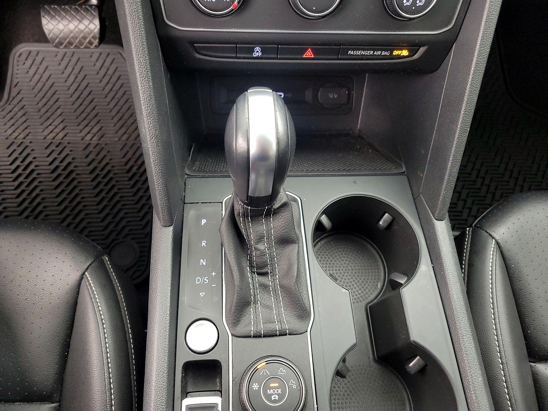 Thumbnail: 2022 Volkswagen Atlas - 17