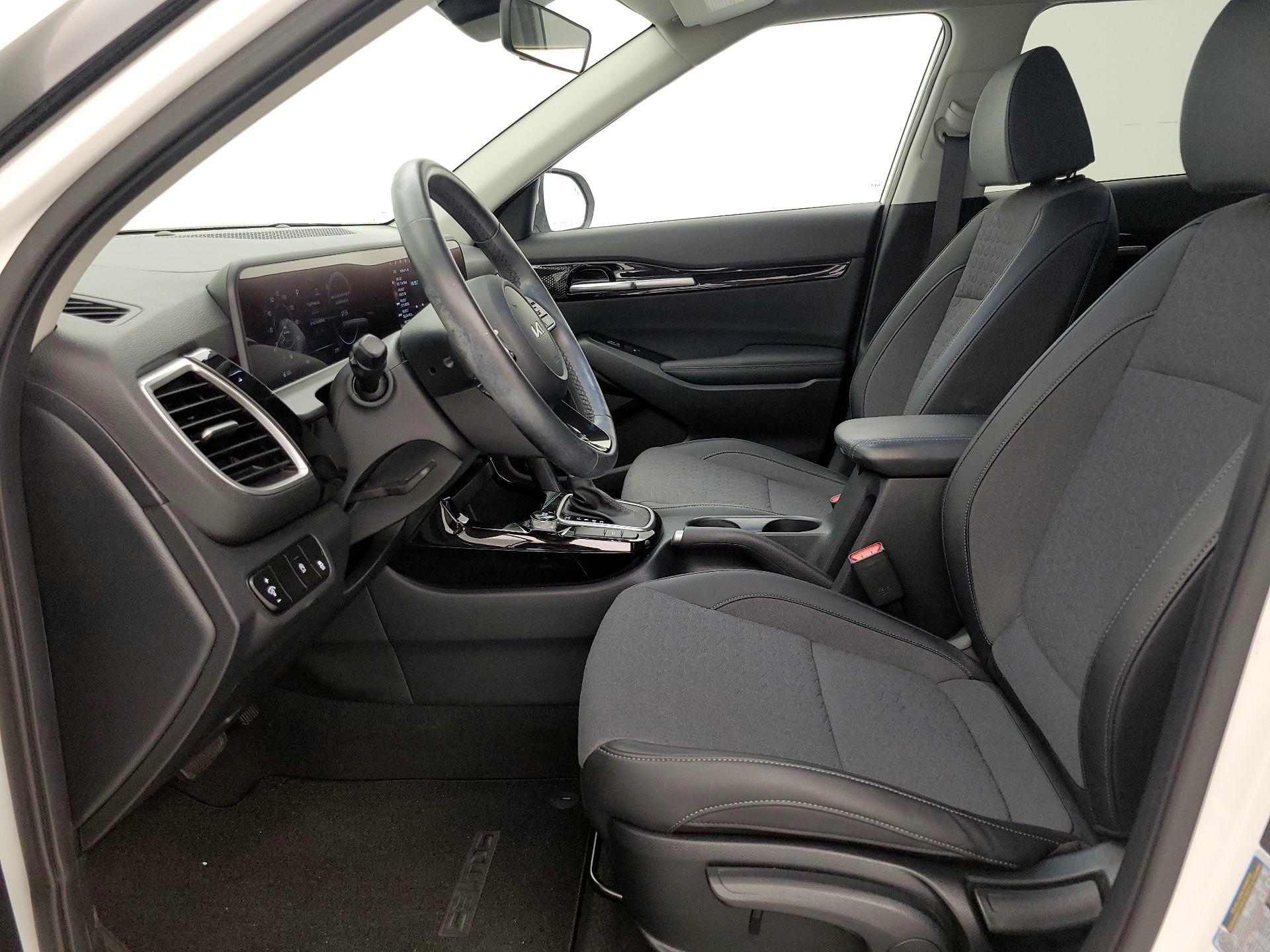 Thumbnail: 2024 Kia Seltos - 11