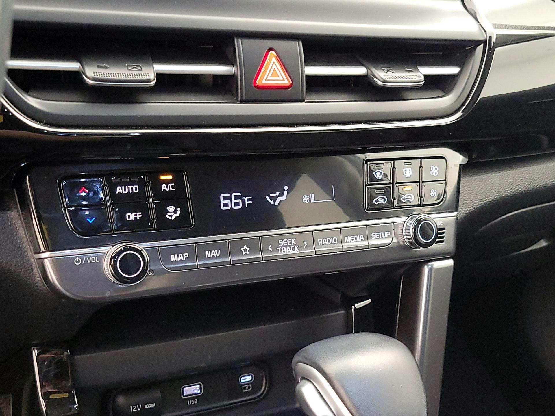 Thumbnail: 2024 Kia Seltos - 17