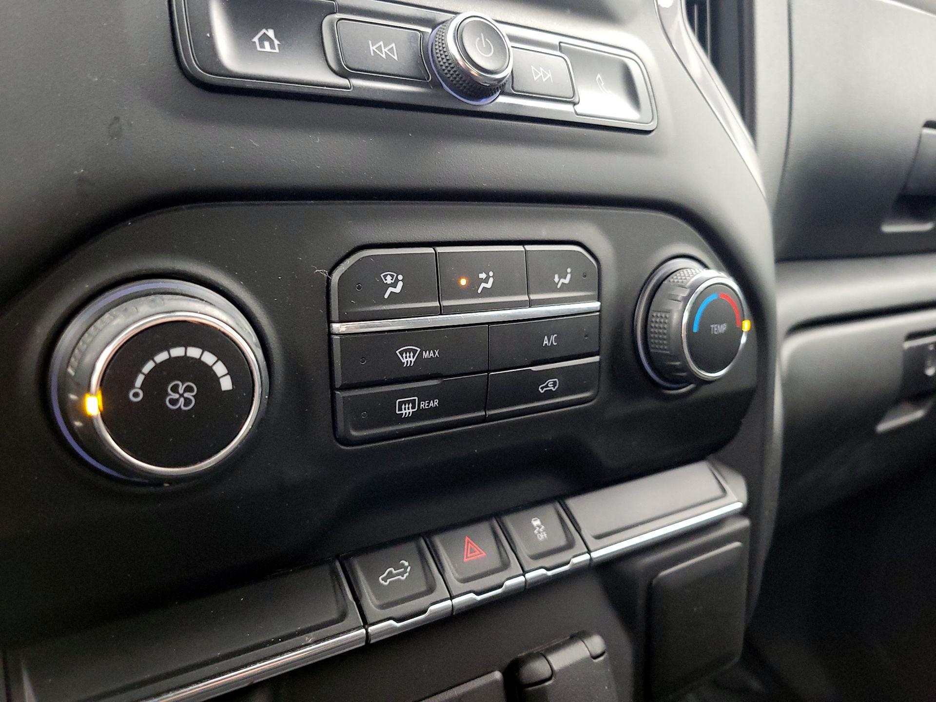 Thumbnail: 2021 Chevrolet Silverado 1500 - 16