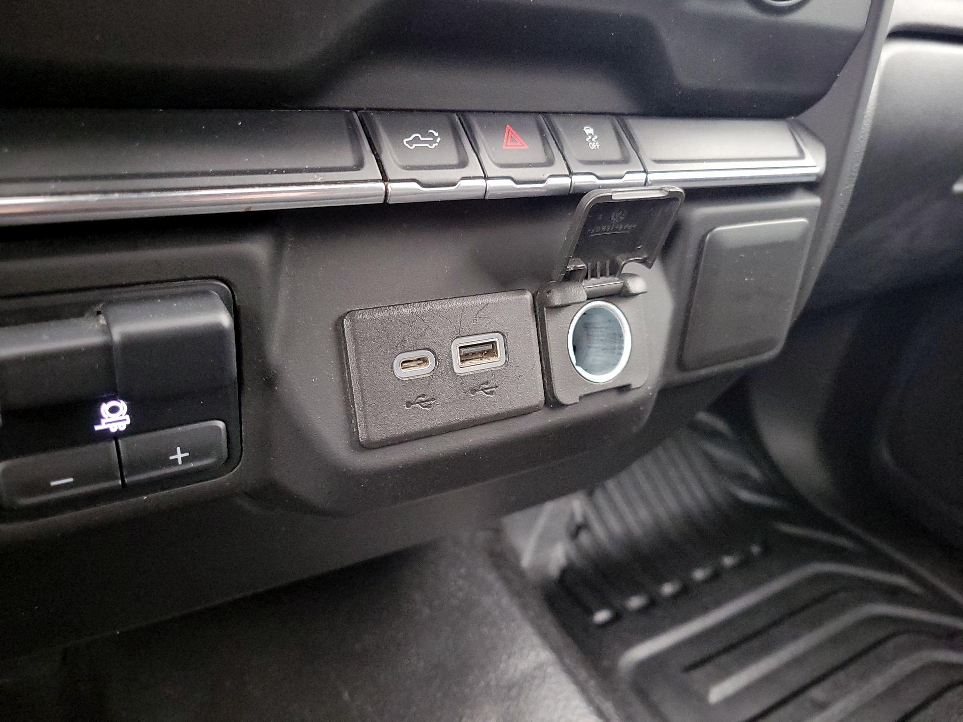 Thumbnail: 2021 Chevrolet Silverado 1500 - 18