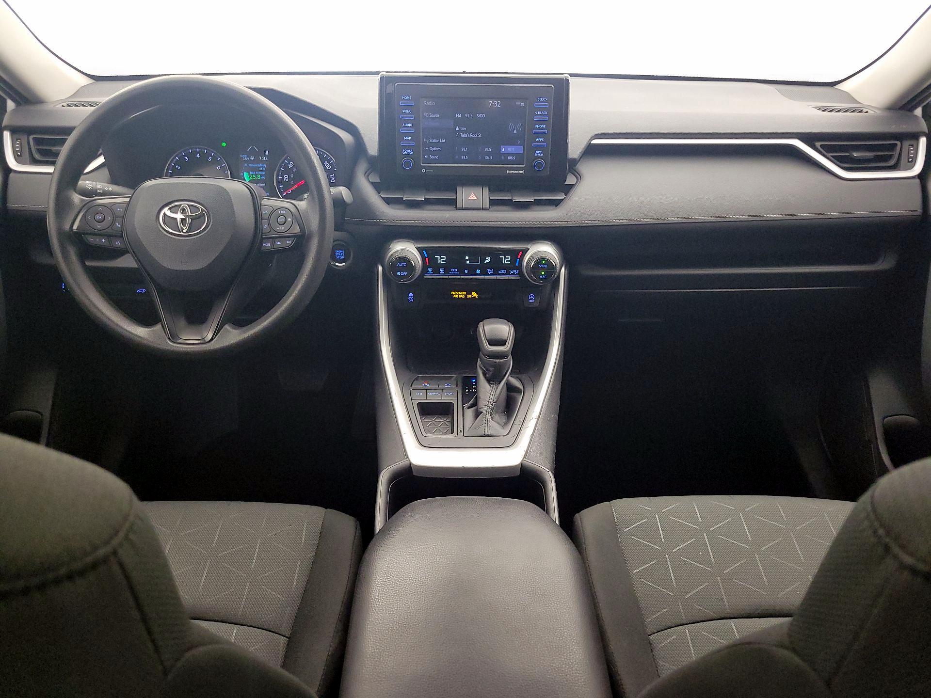 Thumbnail: 2022 Toyota RAV4 - 9