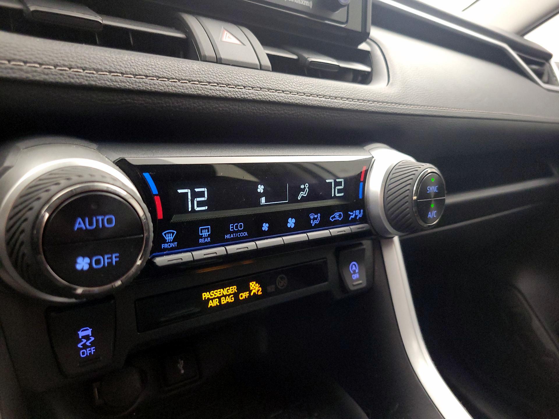 Thumbnail: 2022 Toyota RAV4 - 16