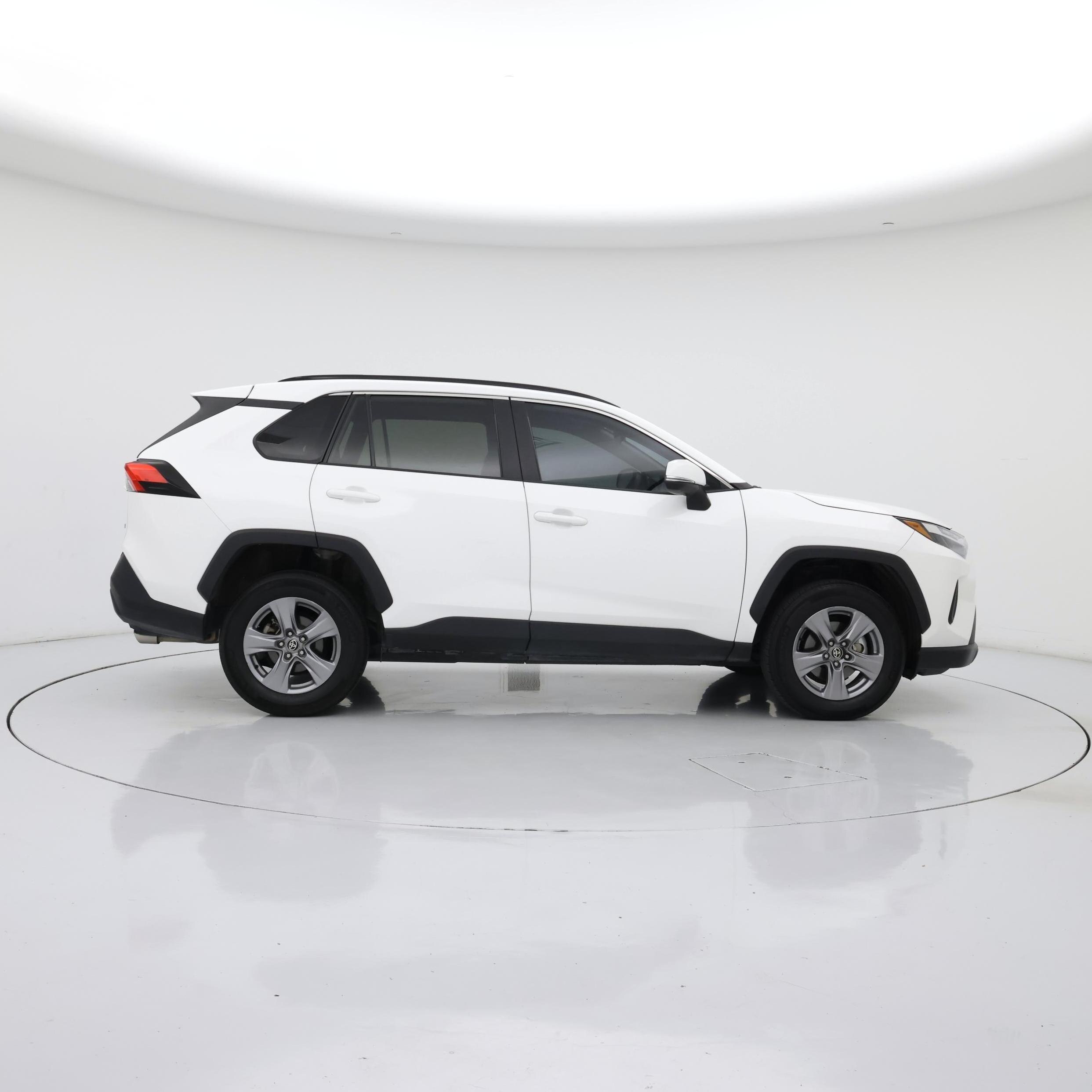 Thumbnail: 2022 Toyota RAV4 - 7