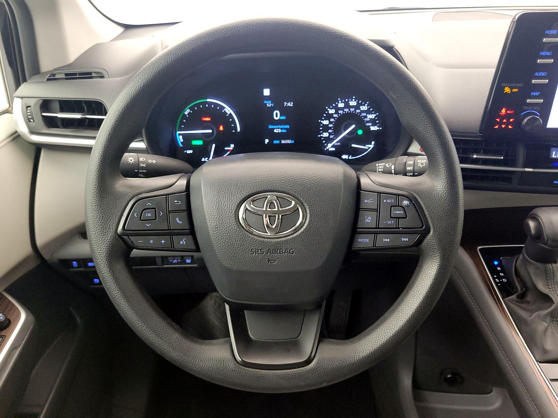 Thumbnail: 2024 Toyota Sienna - 10