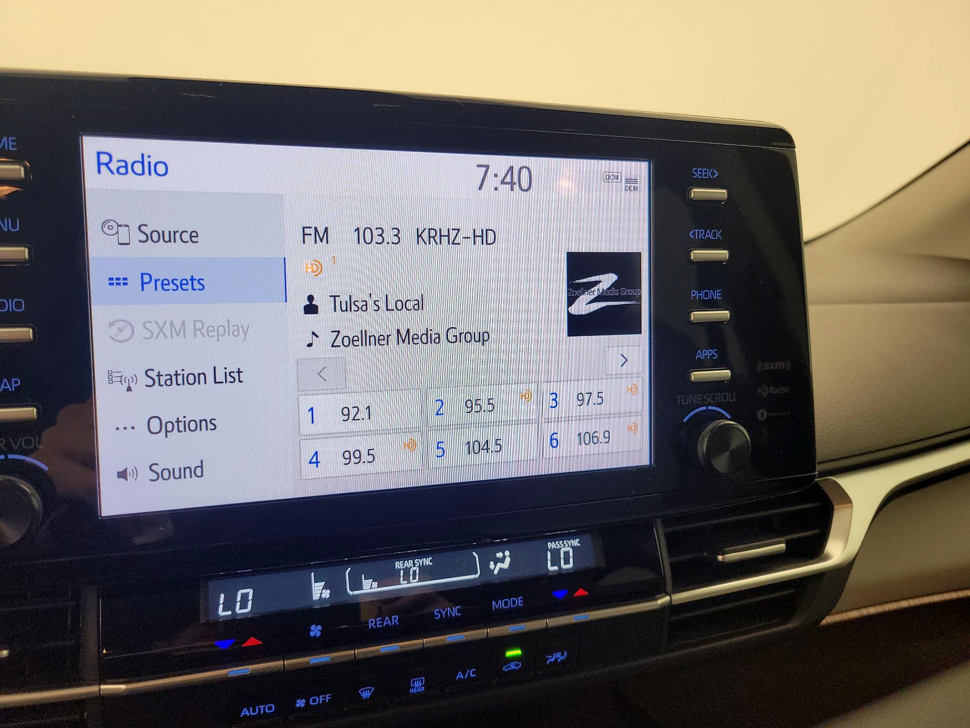 Thumbnail: 2024 Toyota Sienna - 15