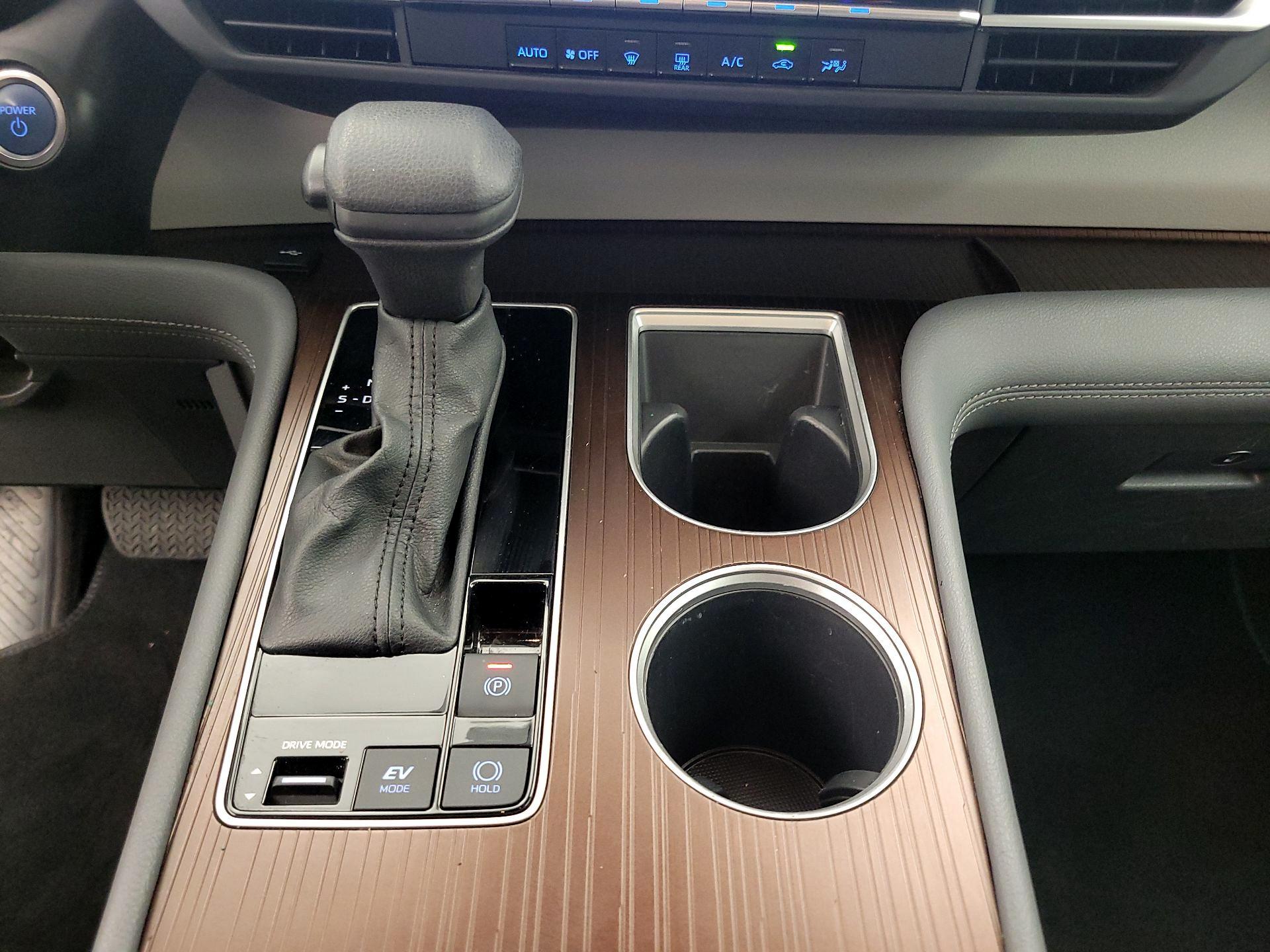 Thumbnail: 2024 Toyota Sienna - 17