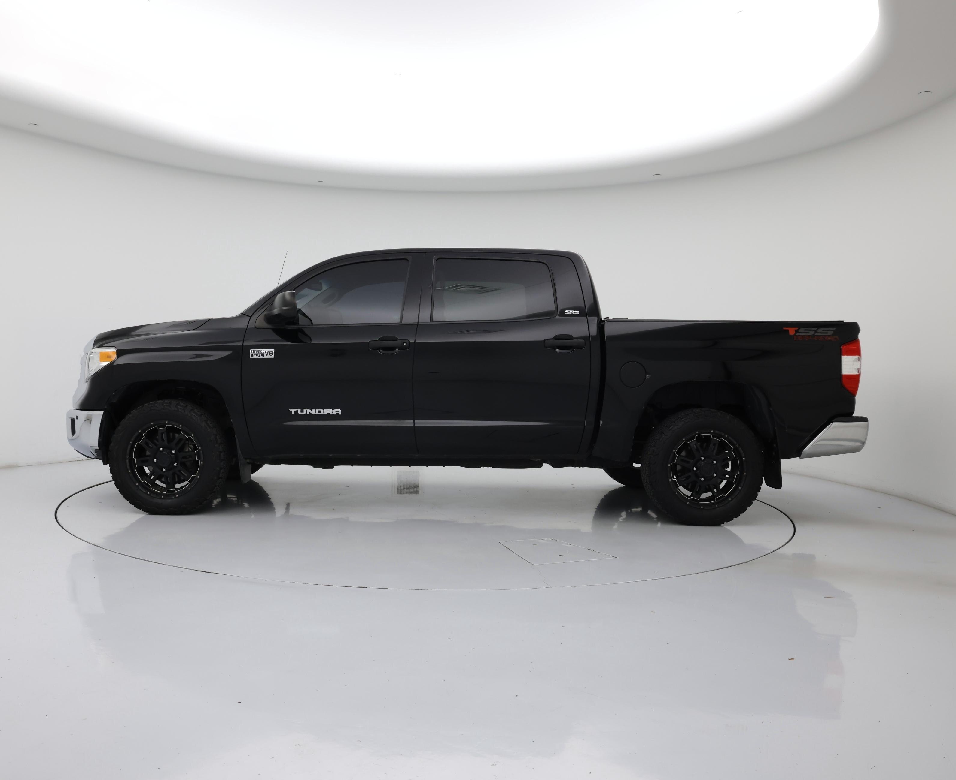 Thumbnail: 2016 Toyota Tundra - 3