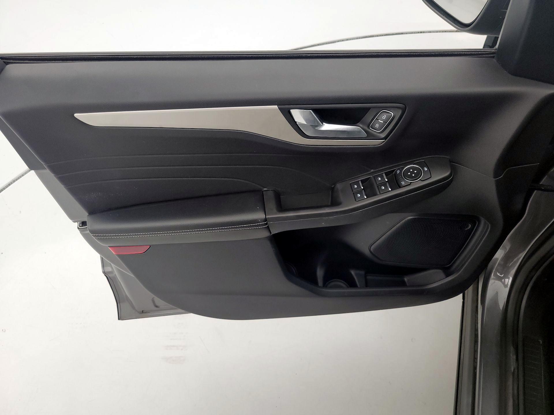 Thumbnail: 2021 Ford Escape - 12