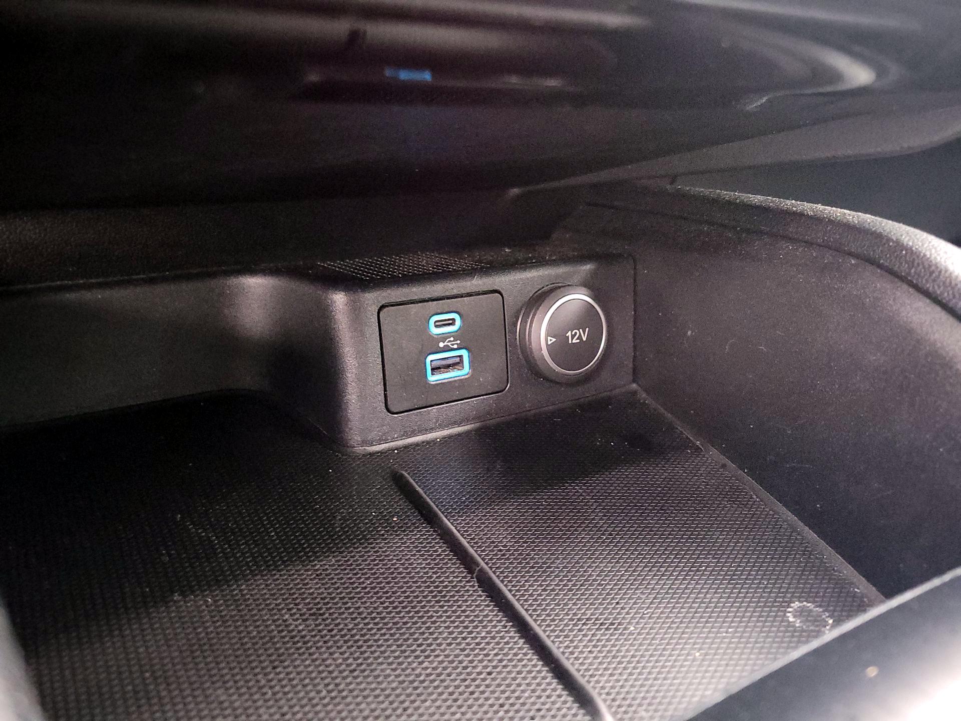 Thumbnail: 2021 Ford Escape - 18