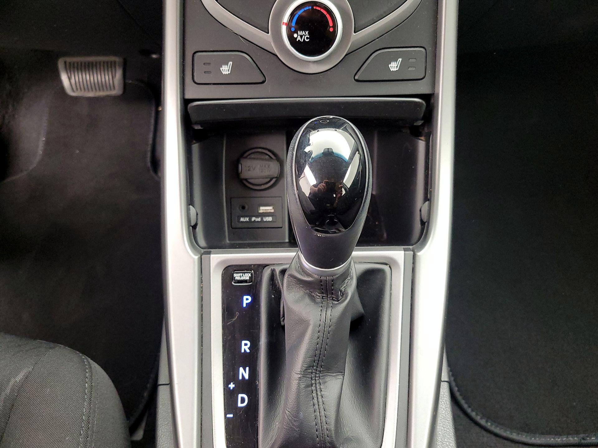 Thumbnail: 2016 Hyundai Elantra - 17