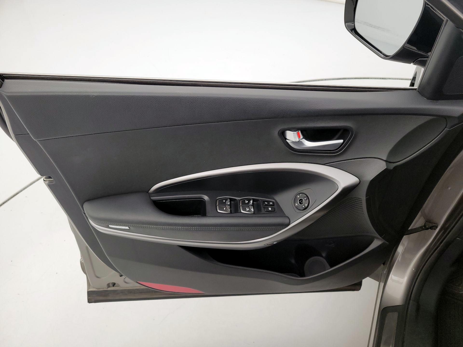 Thumbnail: 2018 Hyundai Santa Fe - 12