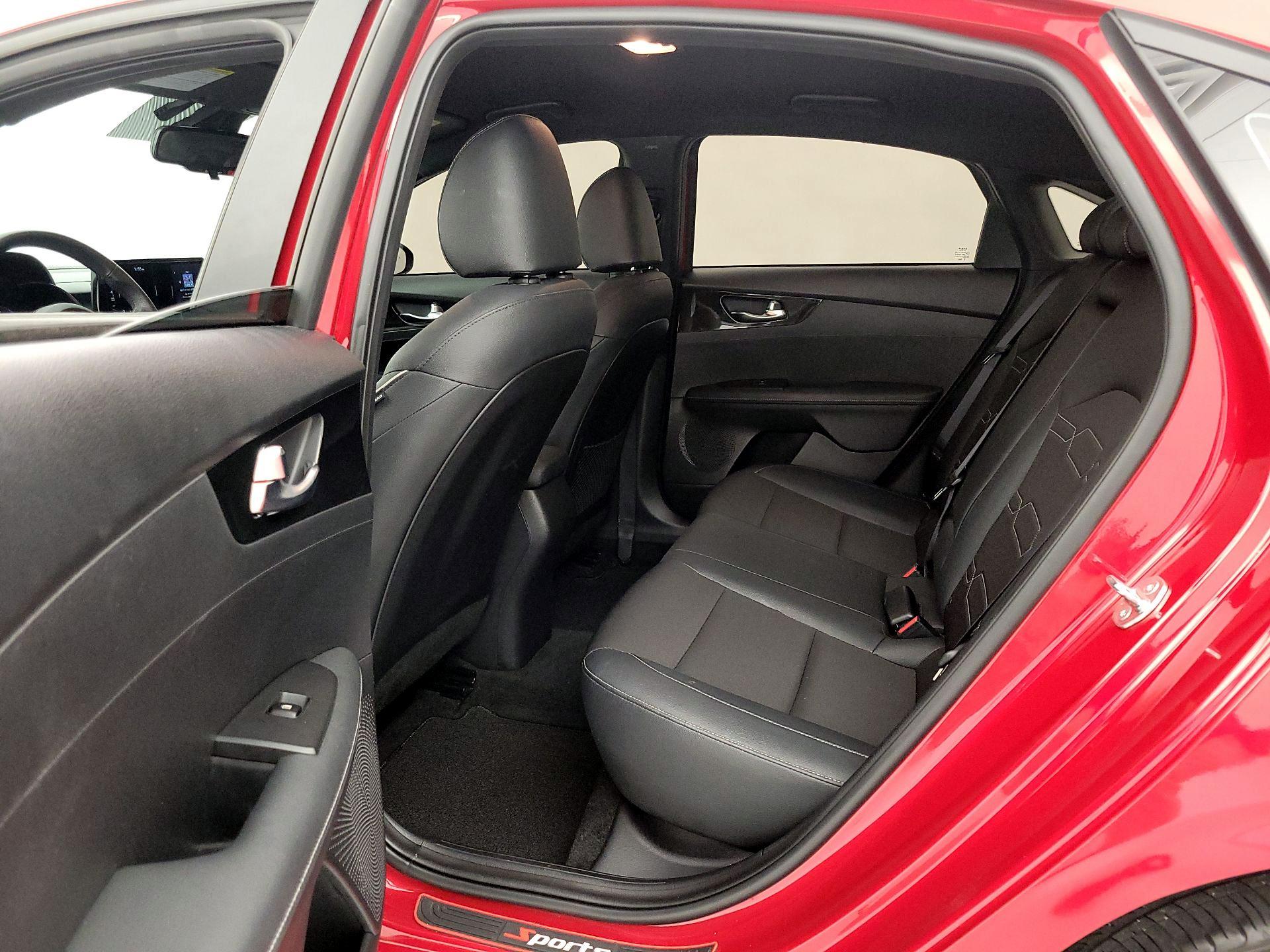 Thumbnail: 2024 Kia Forte - 20