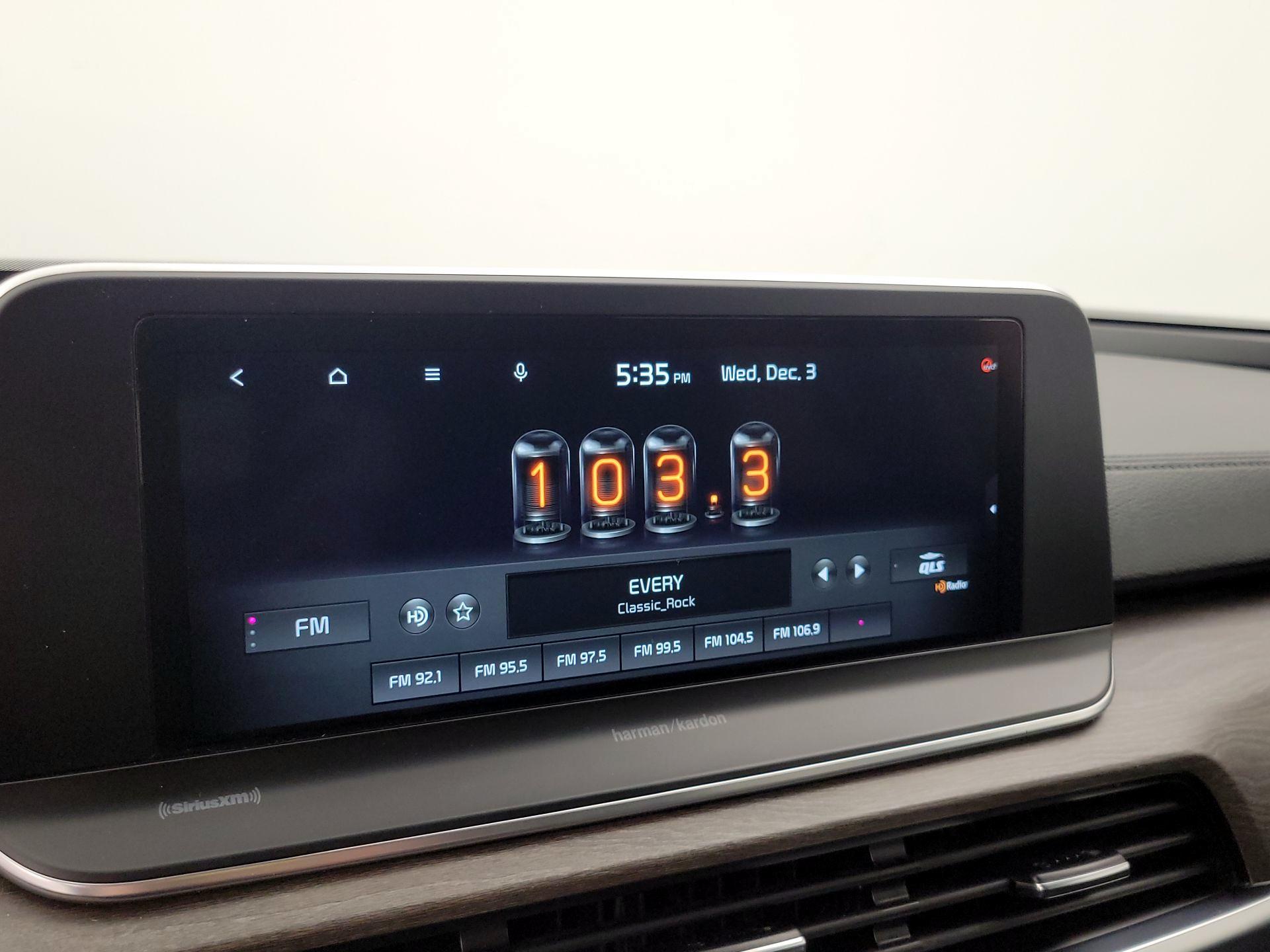 Thumbnail: 2021 Kia Telluride - 16