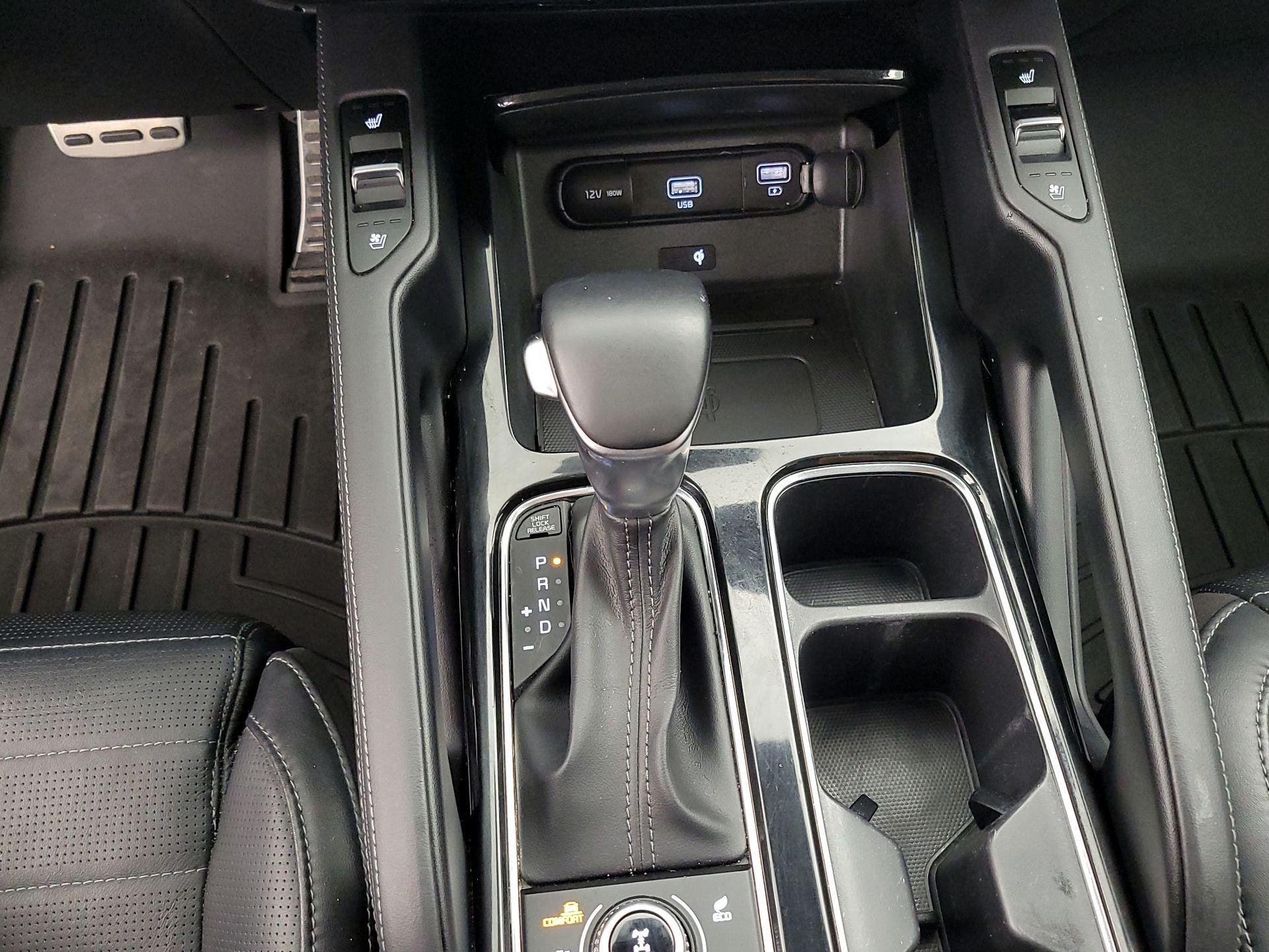 Thumbnail: 2021 Kia Telluride - 18