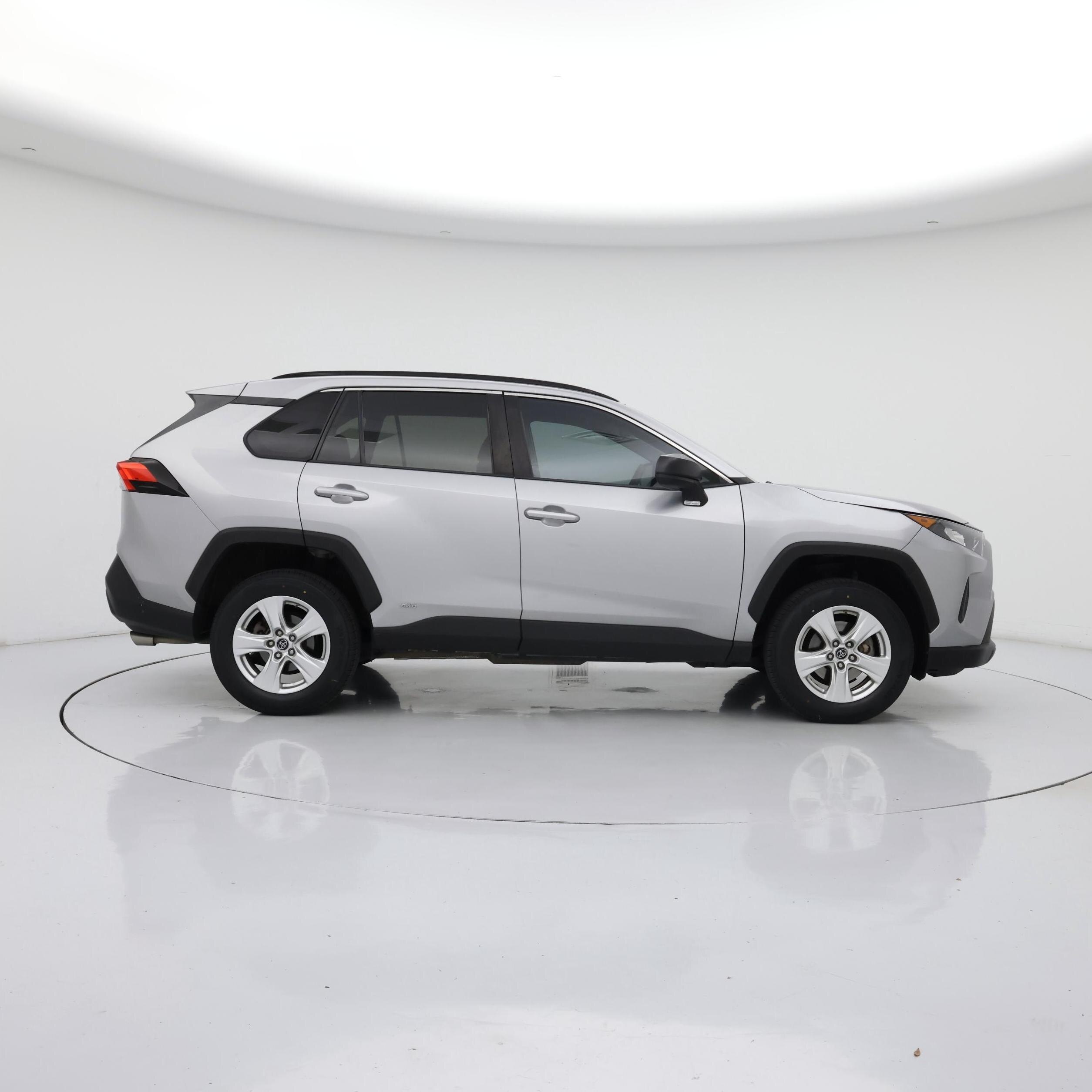 Thumbnail: 2020 Toyota RAV4 - 7