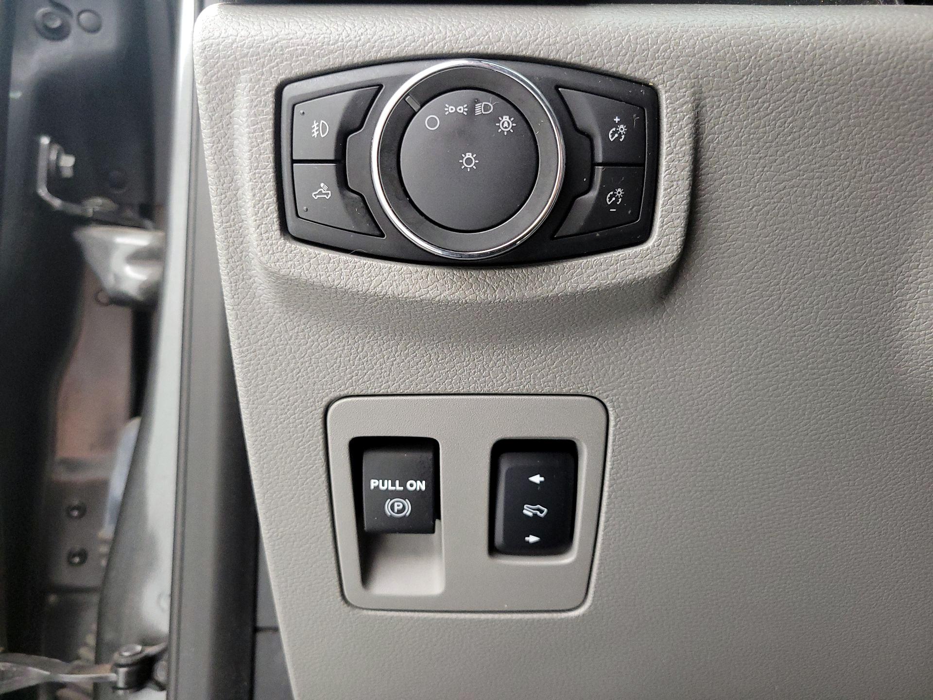 Thumbnail: 2018 Ford F-150 - 13