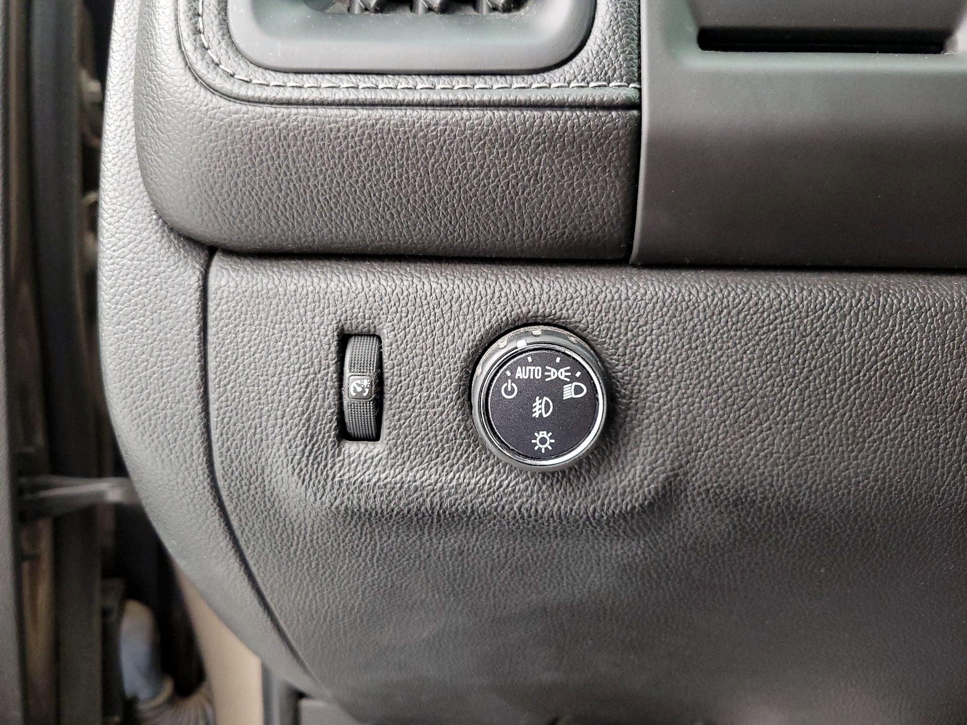 Thumbnail: 2016 GMC Canyon - 13