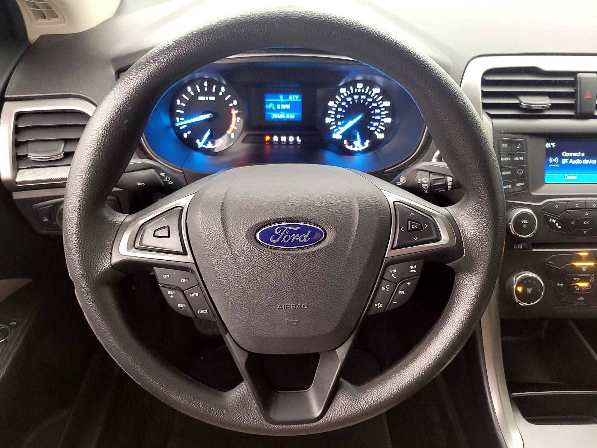 Thumbnail: 2017 Ford Fusion - 10