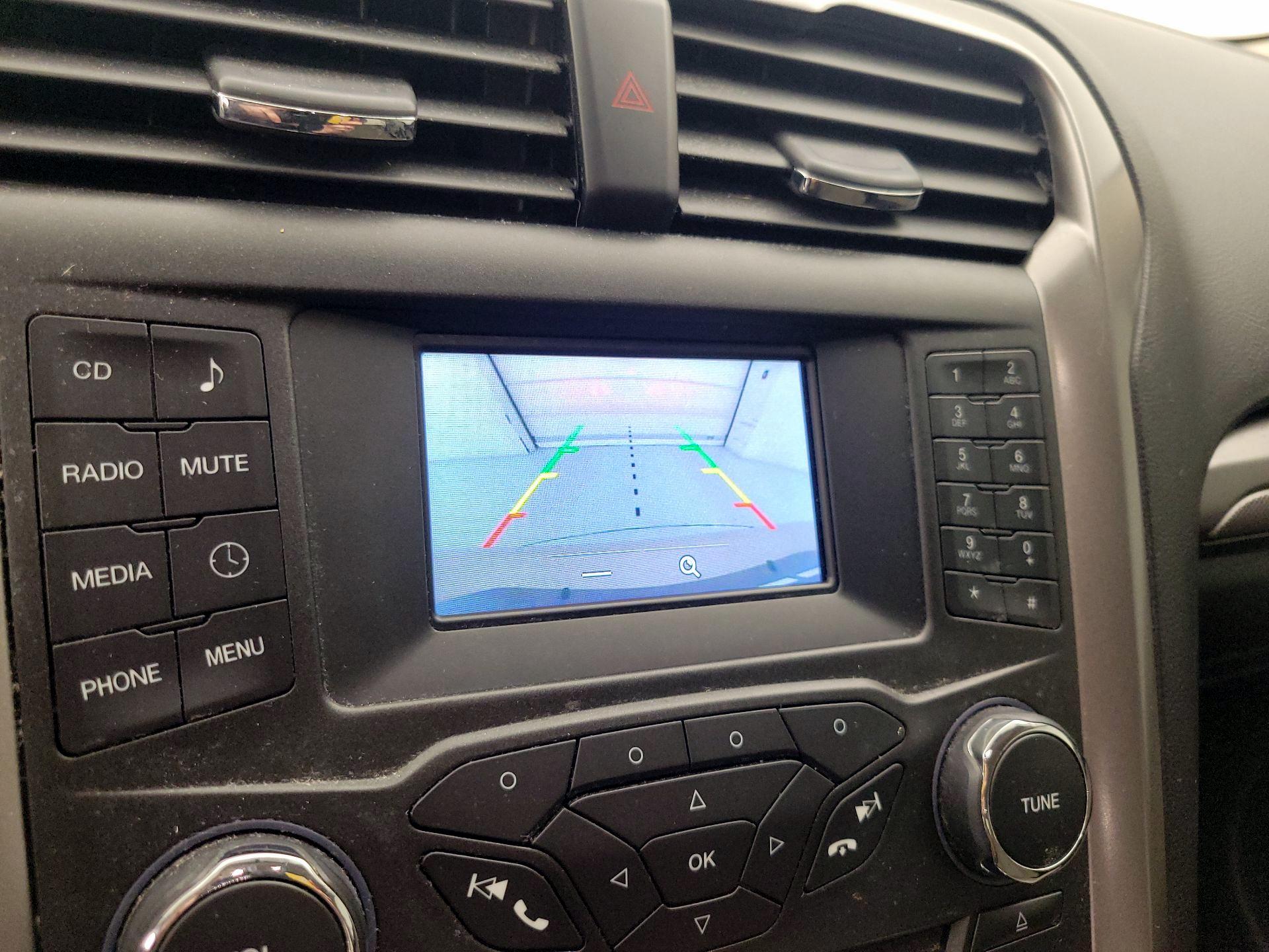 Thumbnail: 2017 Ford Fusion - 14