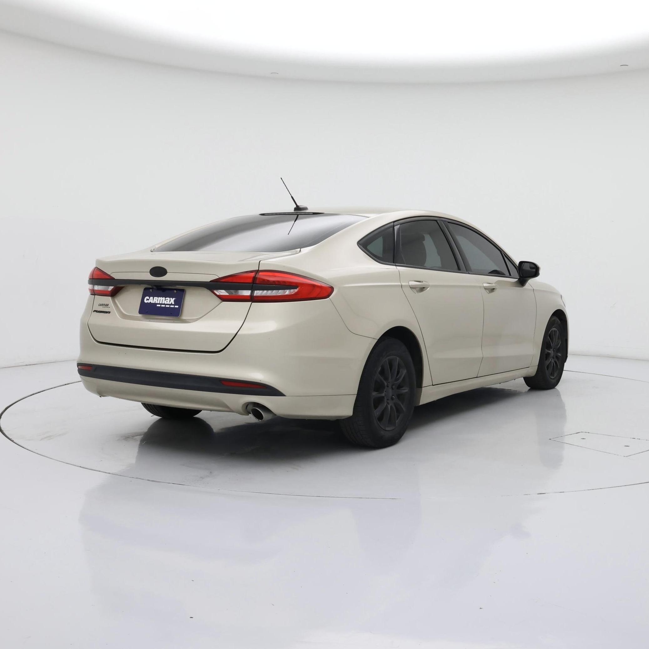 Thumbnail: 2017 Ford Fusion - 8