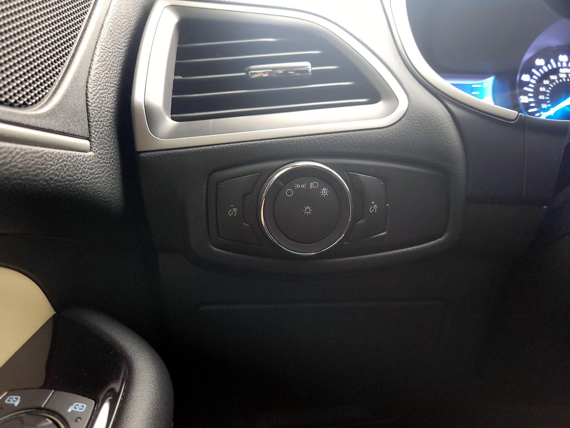 Thumbnail: 2018 Ford Edge - 13