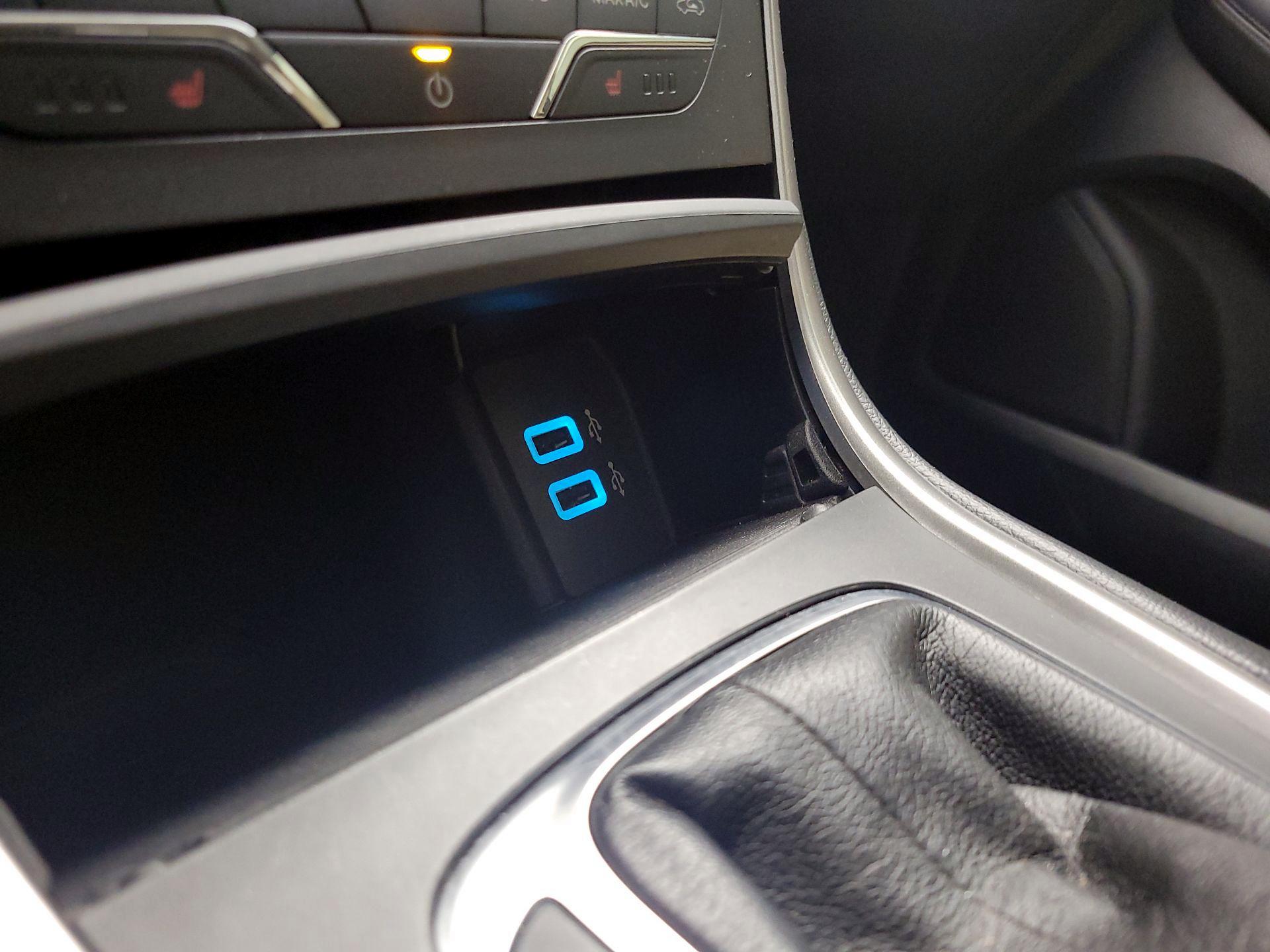 Thumbnail: 2018 Ford Edge - 18