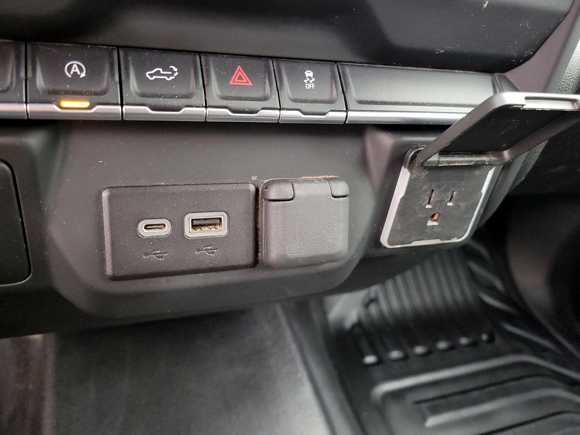 Thumbnail: 2022 Chevrolet Silverado 1500 - 18